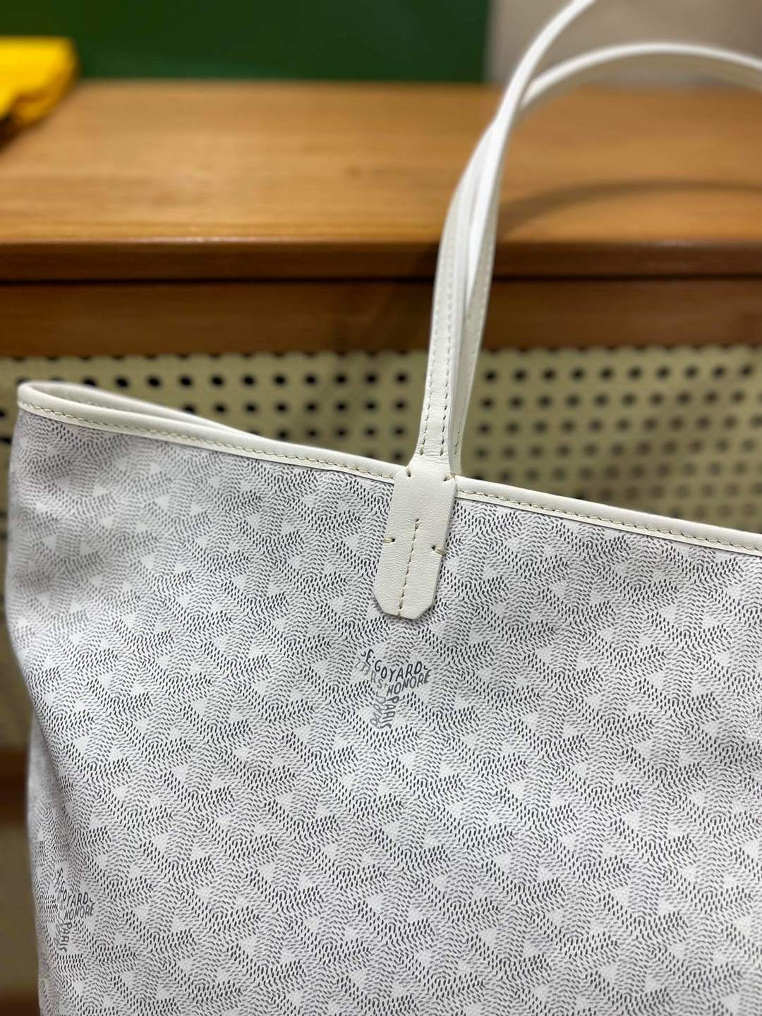 GOYARD Artois MM Tote Bag - White