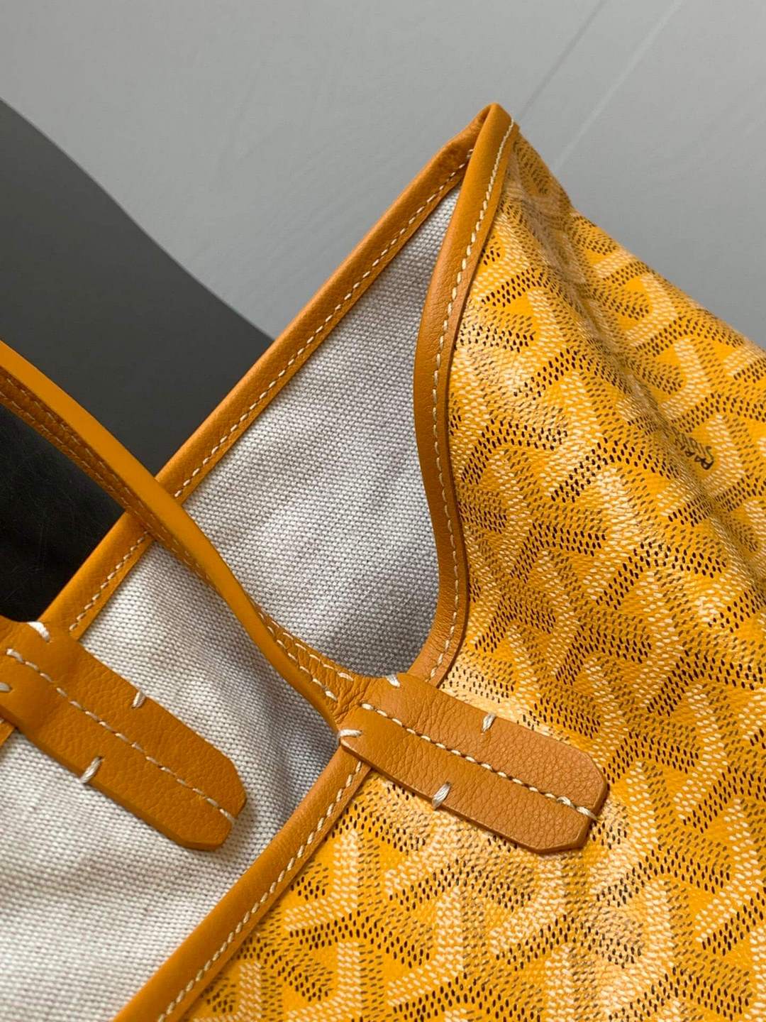 GOYARD Saint Louis PM Tote Bag - Yellow