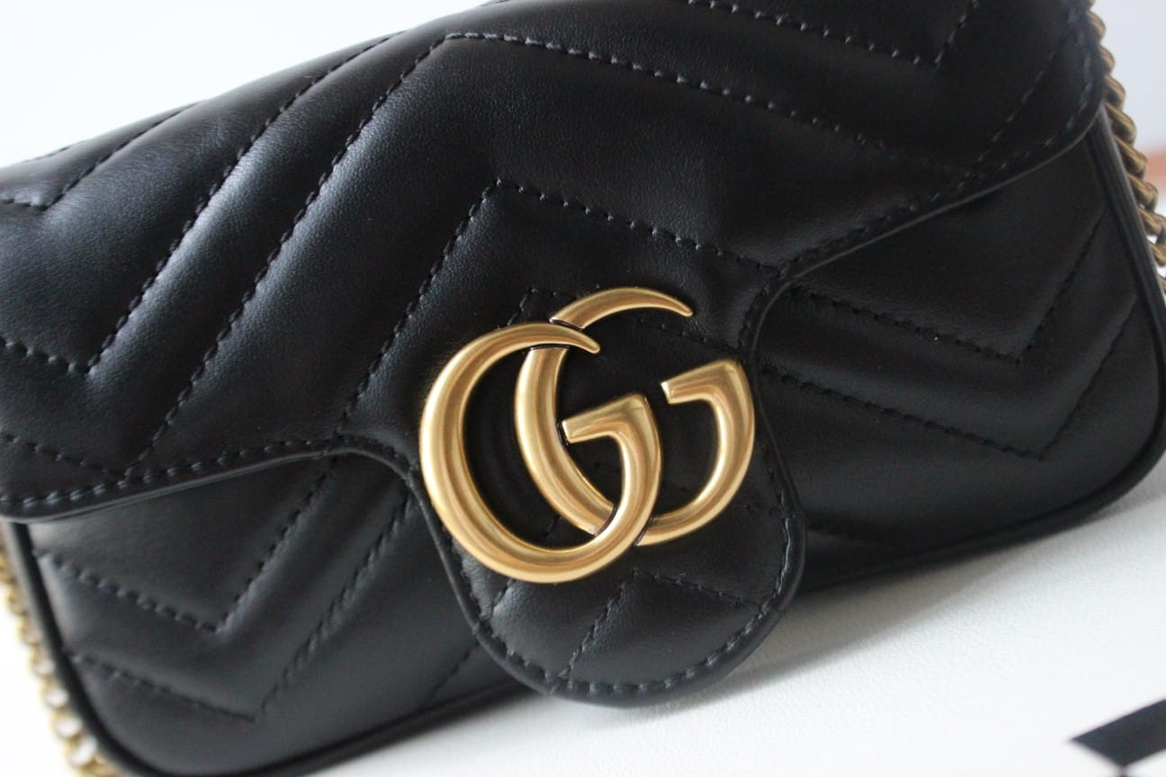 GUCCI GG Marmont Super Mini Shoulder Bag - Black Leather