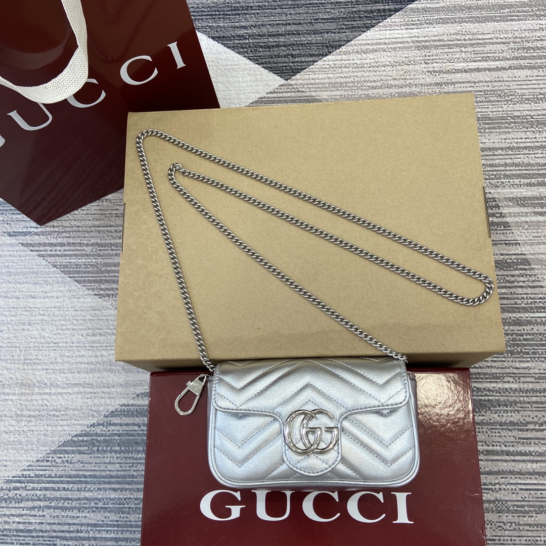 GUCCI GG Marmont Super Mini Shoulder Bag - Silver Leather