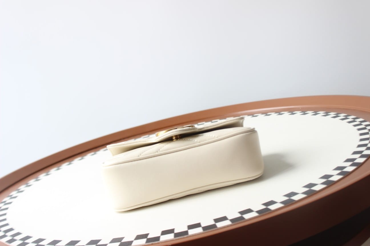 GUCCI GG Marmont Super Mini Shoulder Bag - White Leather