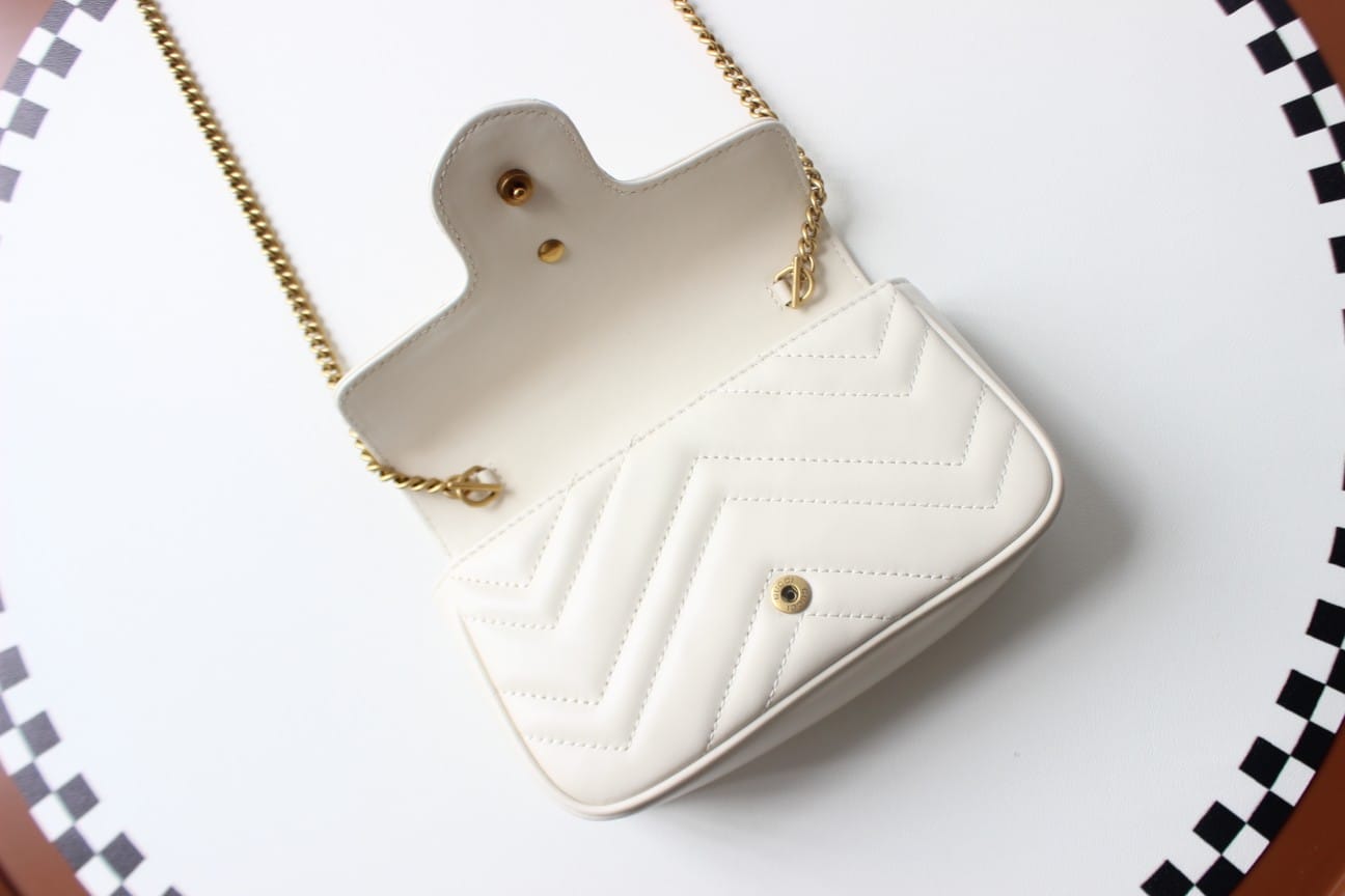 GUCCI GG Marmont Super Mini Shoulder Bag - White Leather