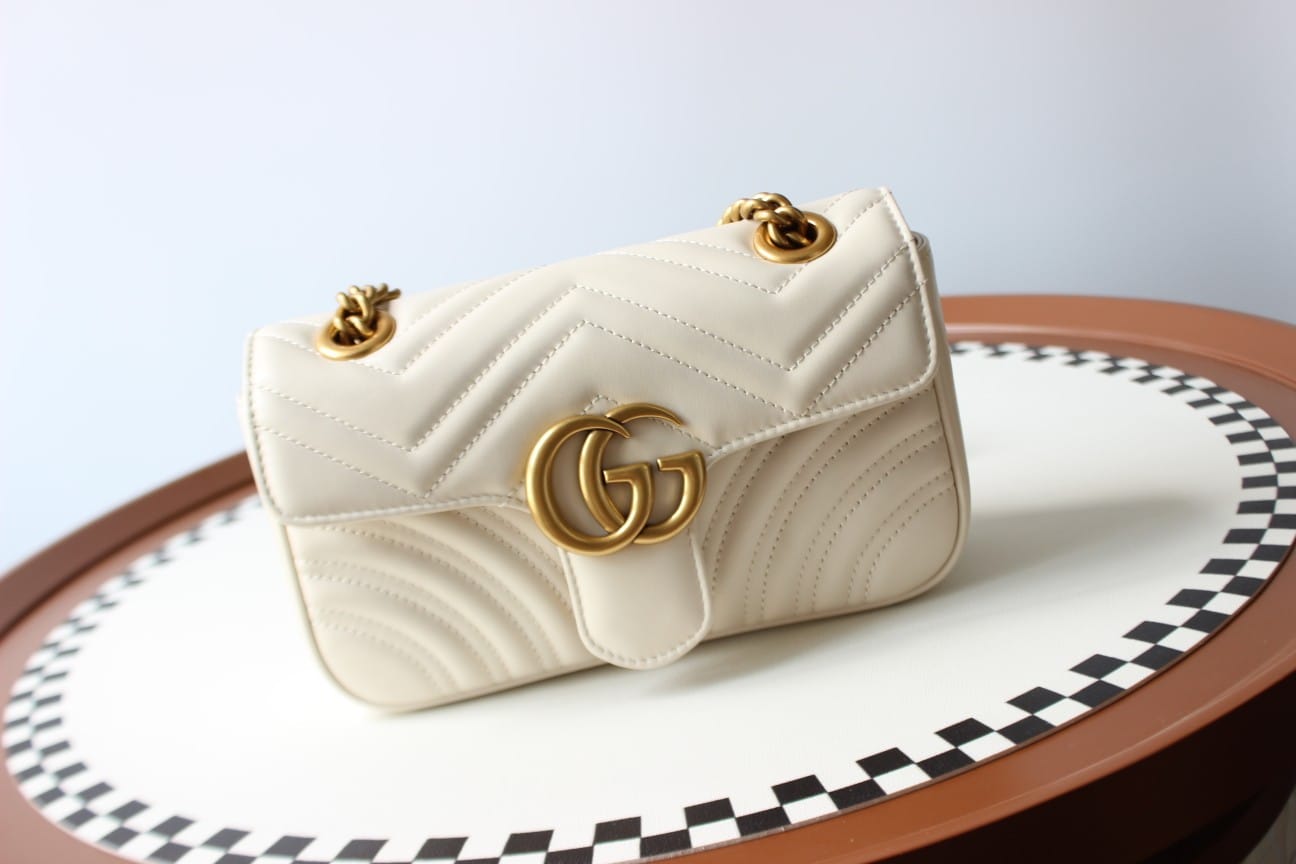 GUCCI GG Marmont Mini Shoulder Bag - White Leather