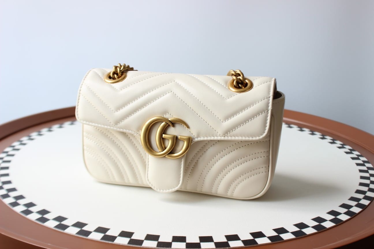 GUCCI GG Marmont Mini Shoulder Bag - White Leather