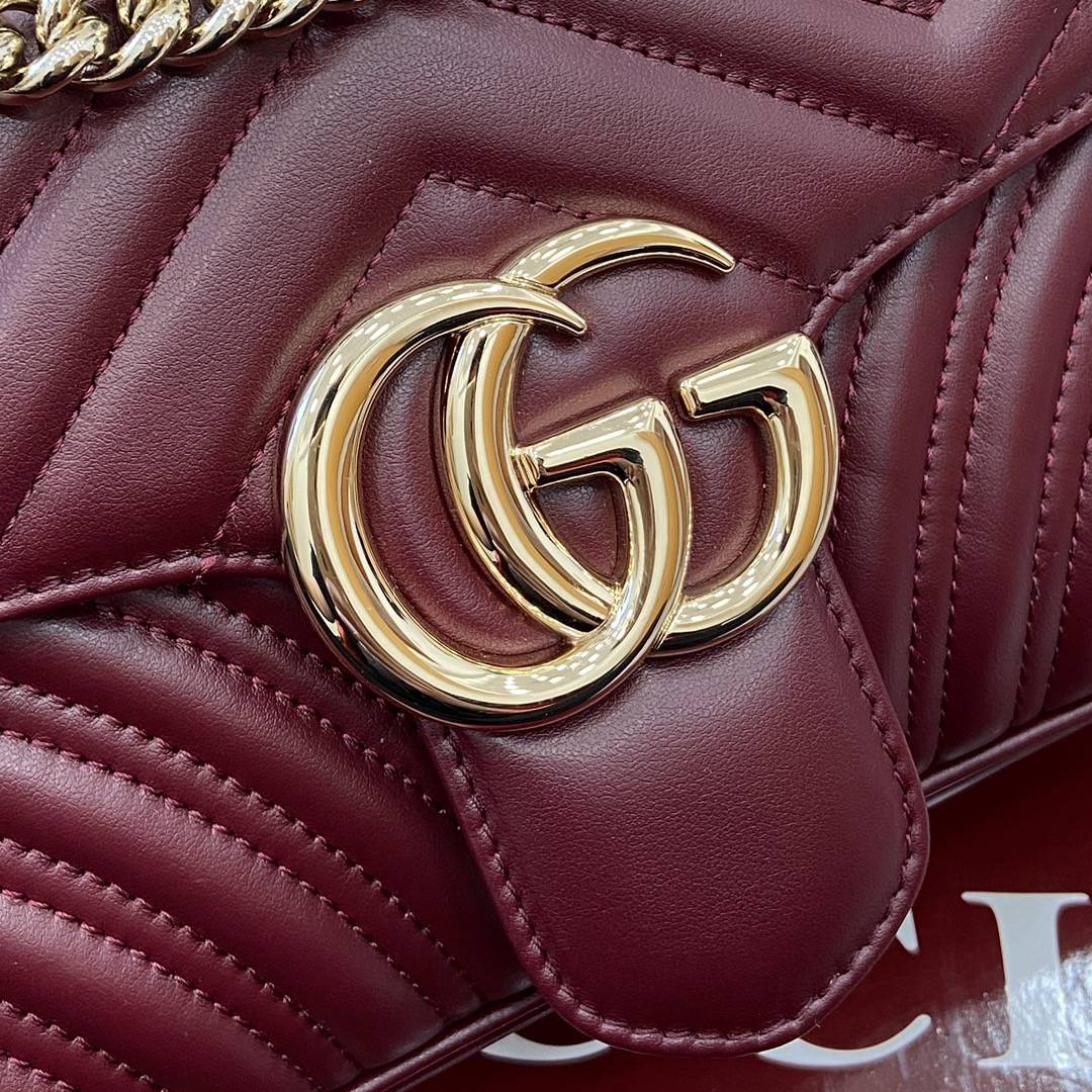 GUCCI GG Marmont Small Shoulder Bag - Red Leather