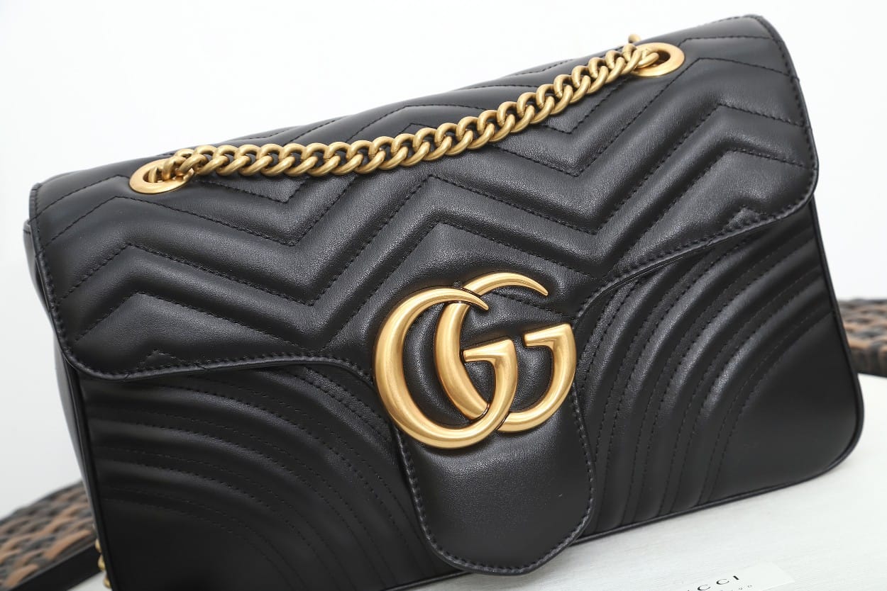 GUCCI GG Marmont Medium Shoulder Bag - Black Leather