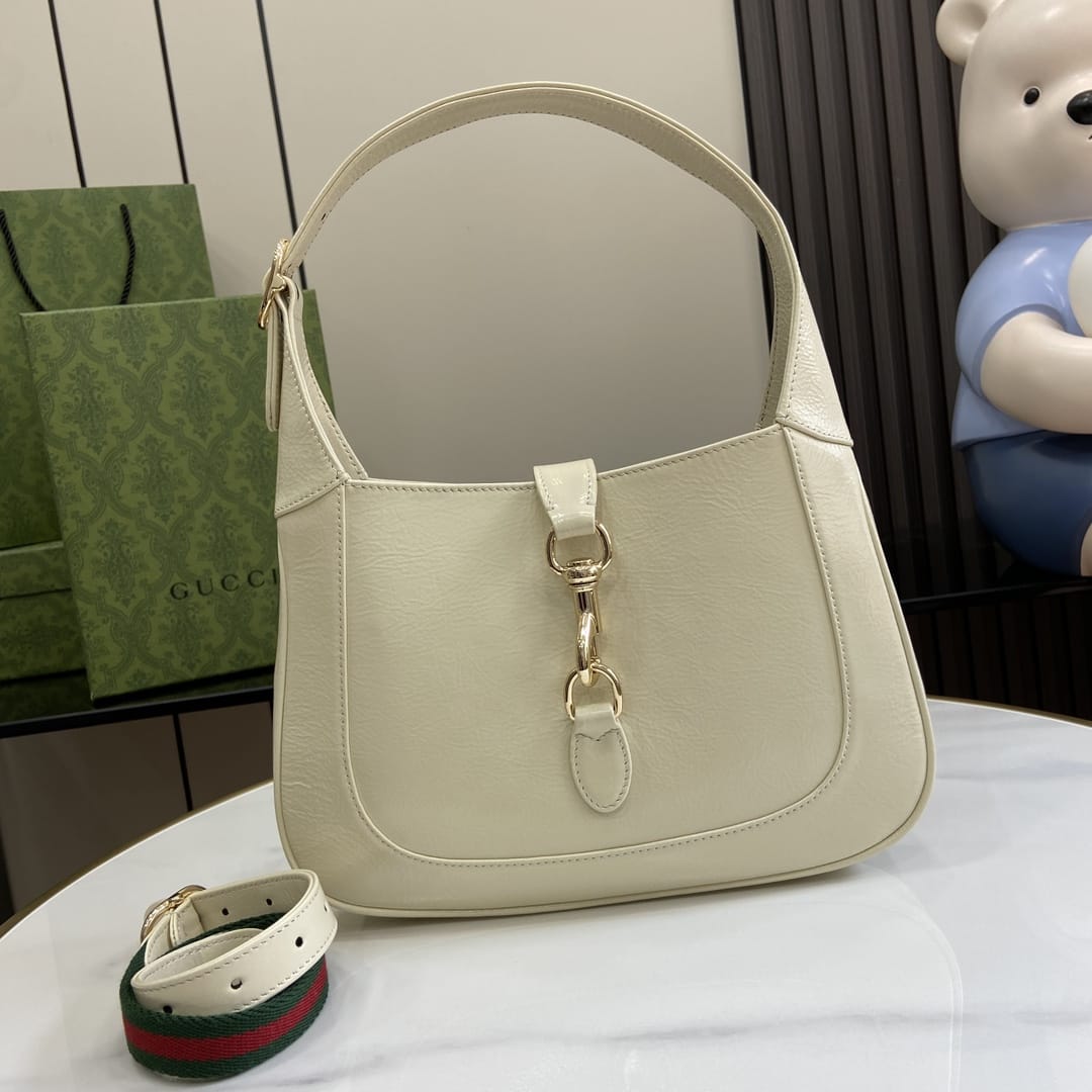 GUCCI Jackie Small Shoulder Bag in Patent Leather - Ivory