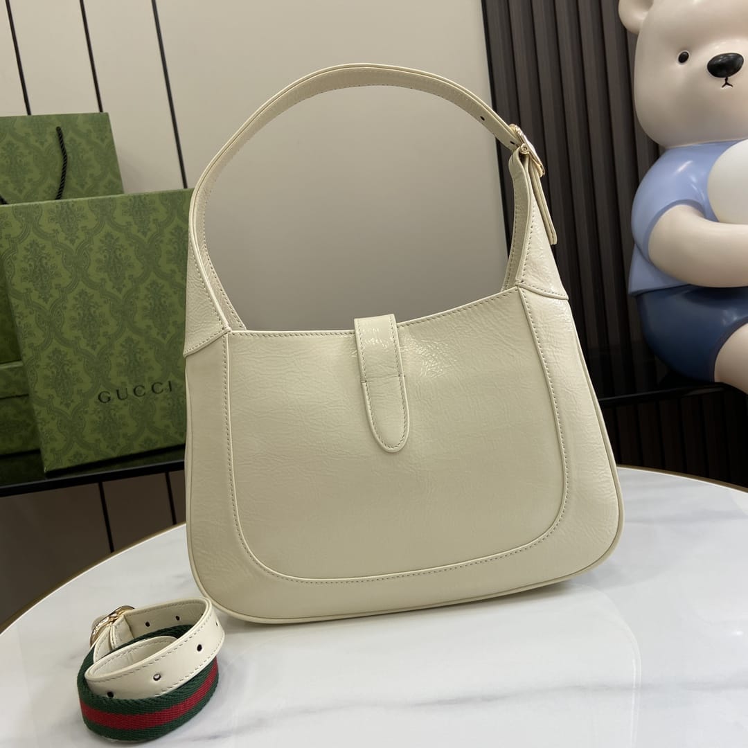 GUCCI Jackie Small Shoulder Bag in Patent Leather - Ivory