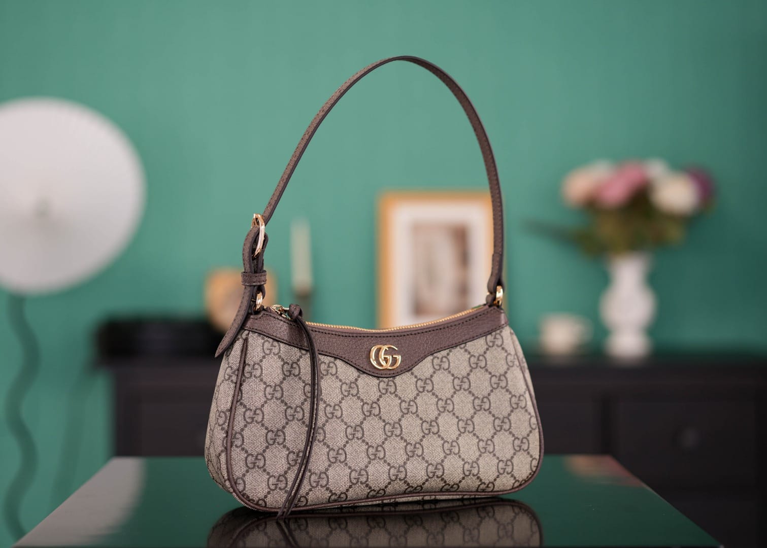 GUCCI Ophidia Small Shoulder Handbag - Beige and Ebony GG Supreme