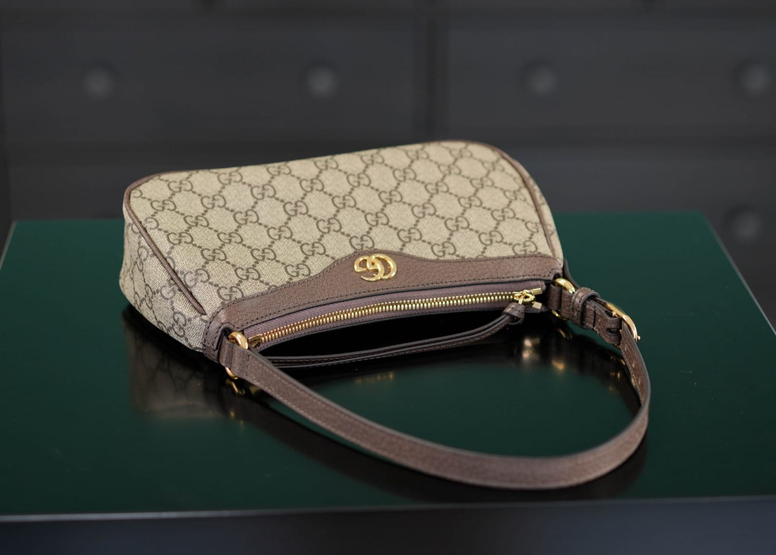 GUCCI Ophidia Small Shoulder Handbag - Beige and Ebony GG Supreme