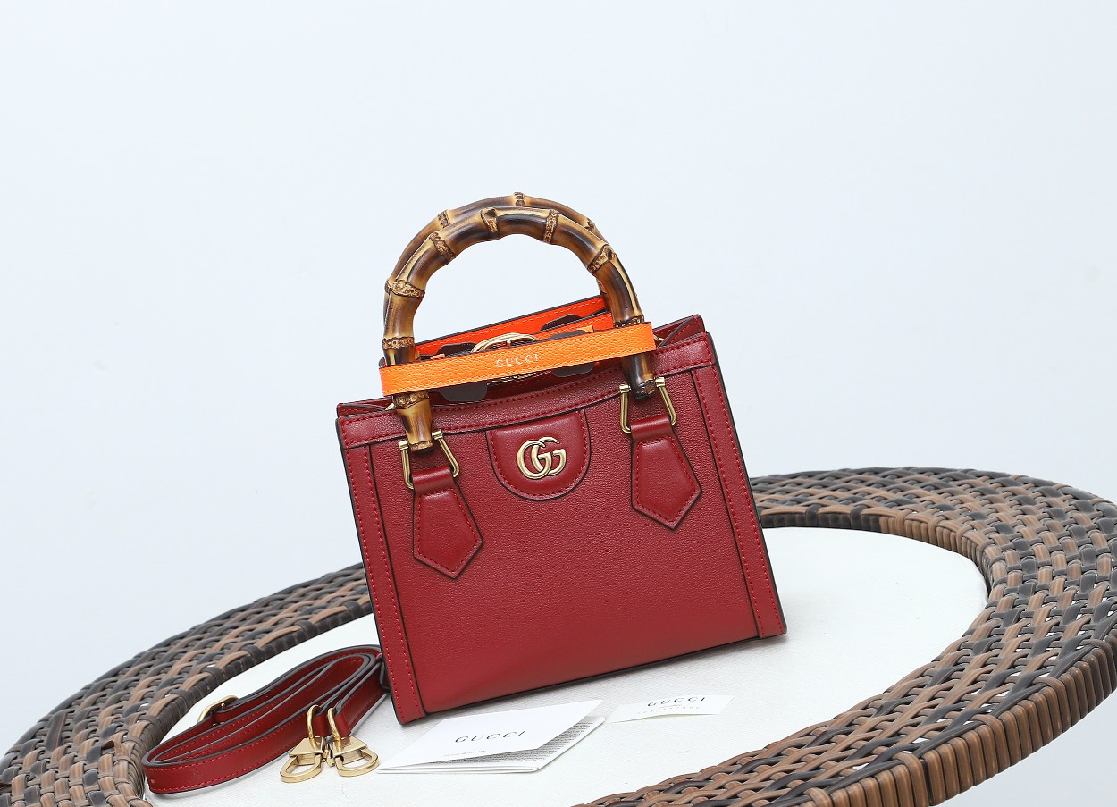 GUCCI Diana Mini Tote Bag - Red Leather