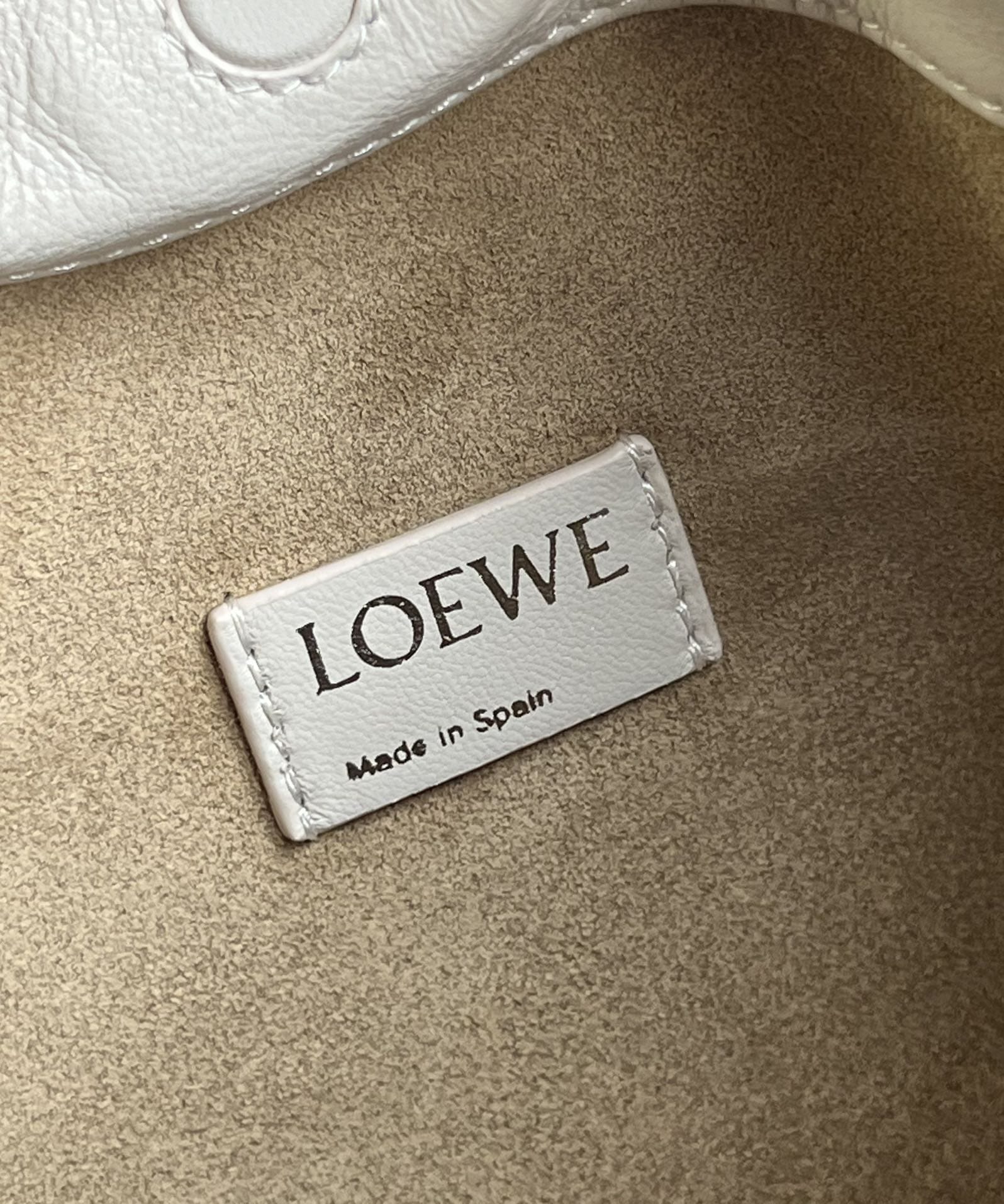 LOEWE Medium Flamenco Purse Bag In Mellow Nappa Lambskin - Sea Salt