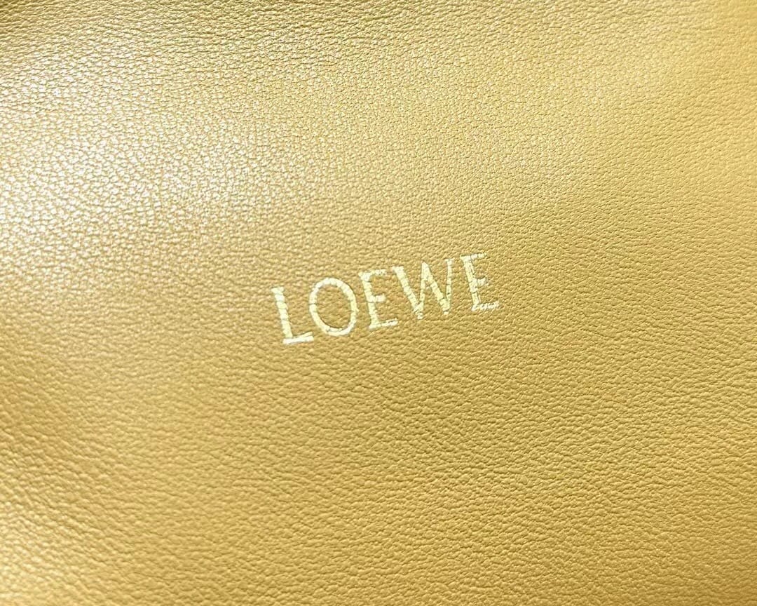 LOEWE Medium Flamenco Purse Bag In Mellow Nappa Lambskin - Sahara