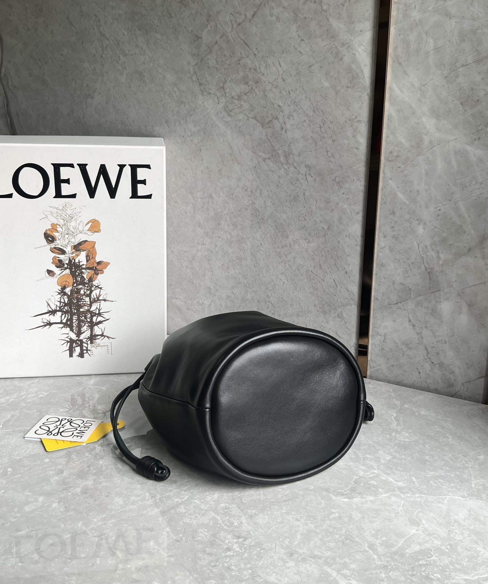 LOEWE Flamenco Purse Bucket In Mellow Nappa Lambskin - Black