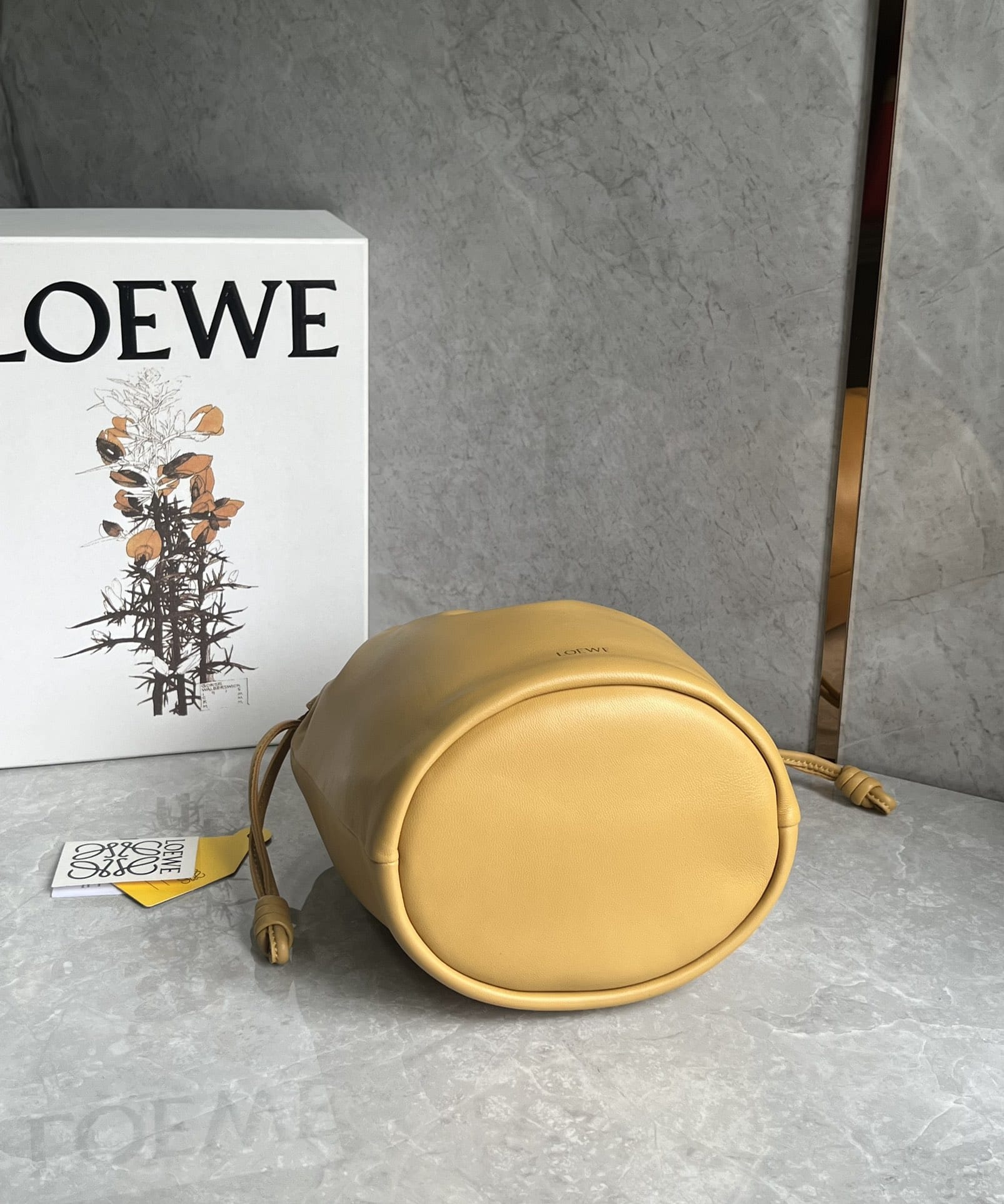 LOEWE Flamenco Purse Bucket In Mellow Nappa Lambskin - Sahara