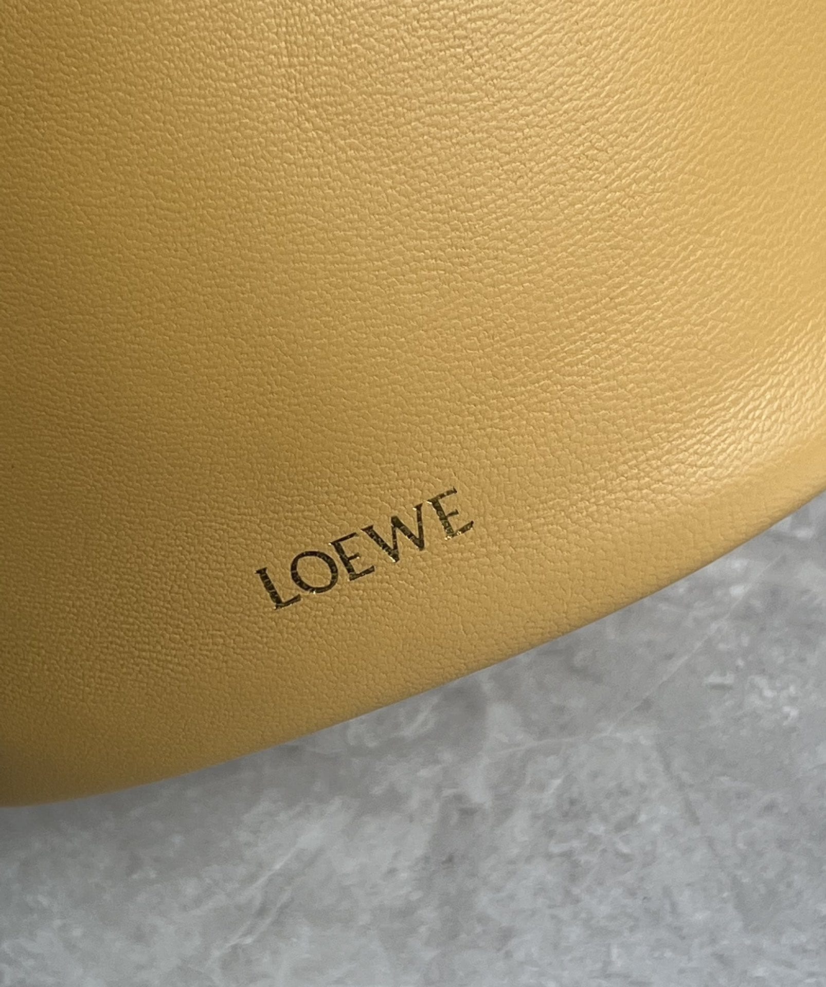 LOEWE Flamenco Purse Bucket In Mellow Nappa Lambskin - Sahara