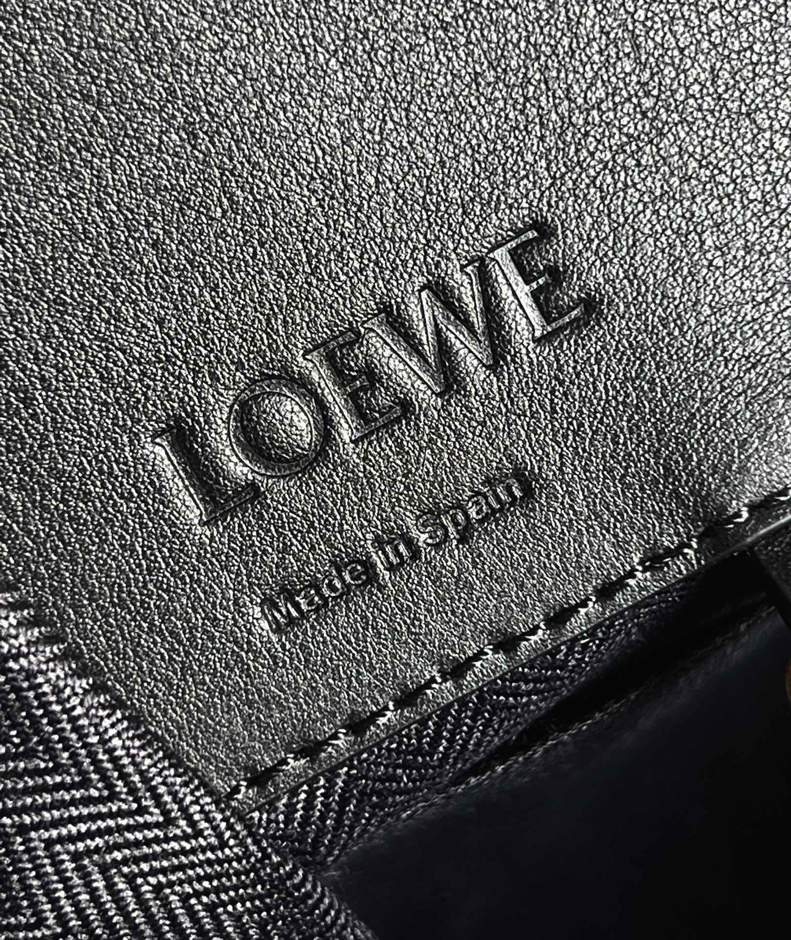 LOEWE Compact Hammock Bag In Classic Calfskin - Black