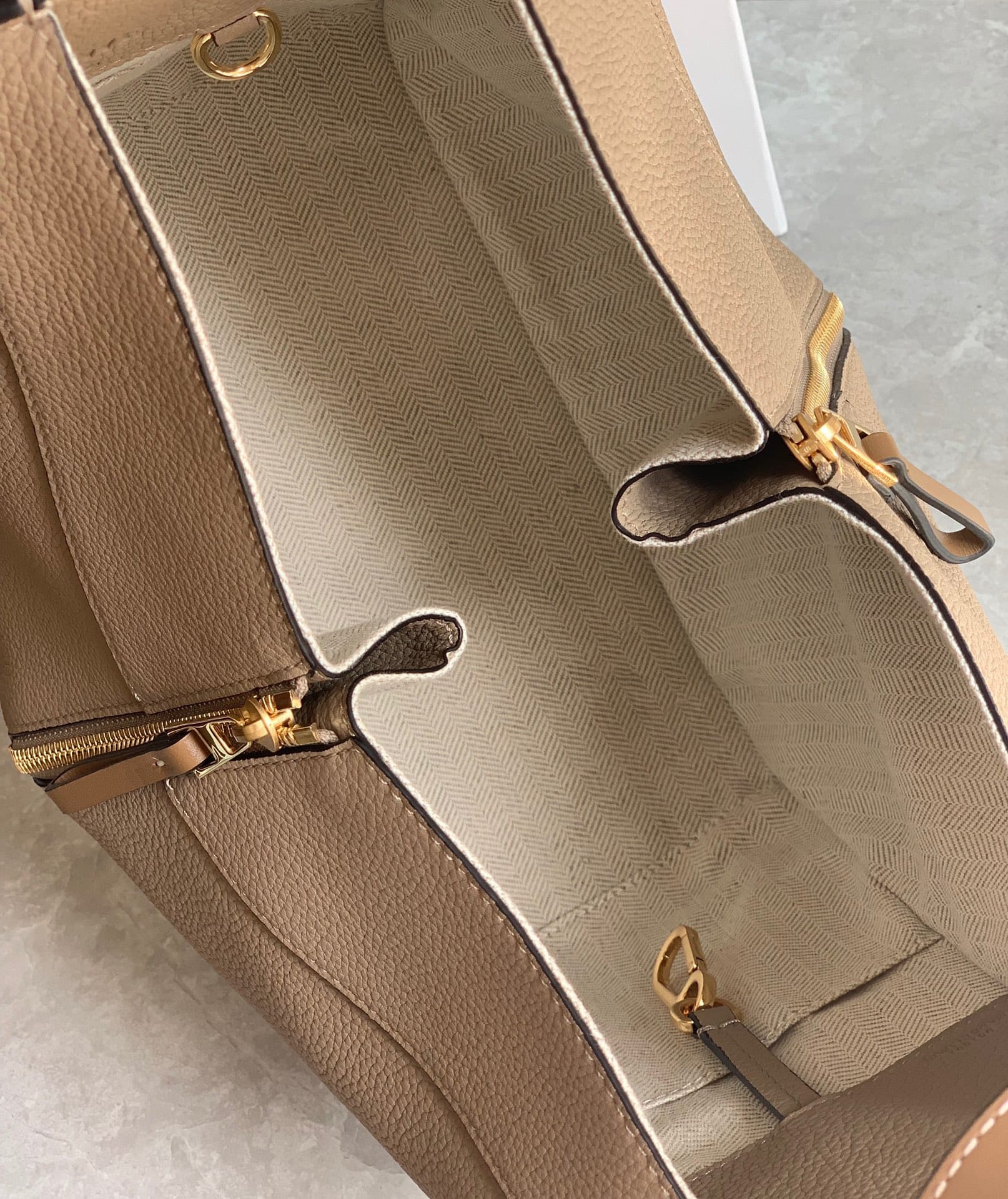 LOEWE Small Hammock Bag In Soft Grained Calfskin - Sand