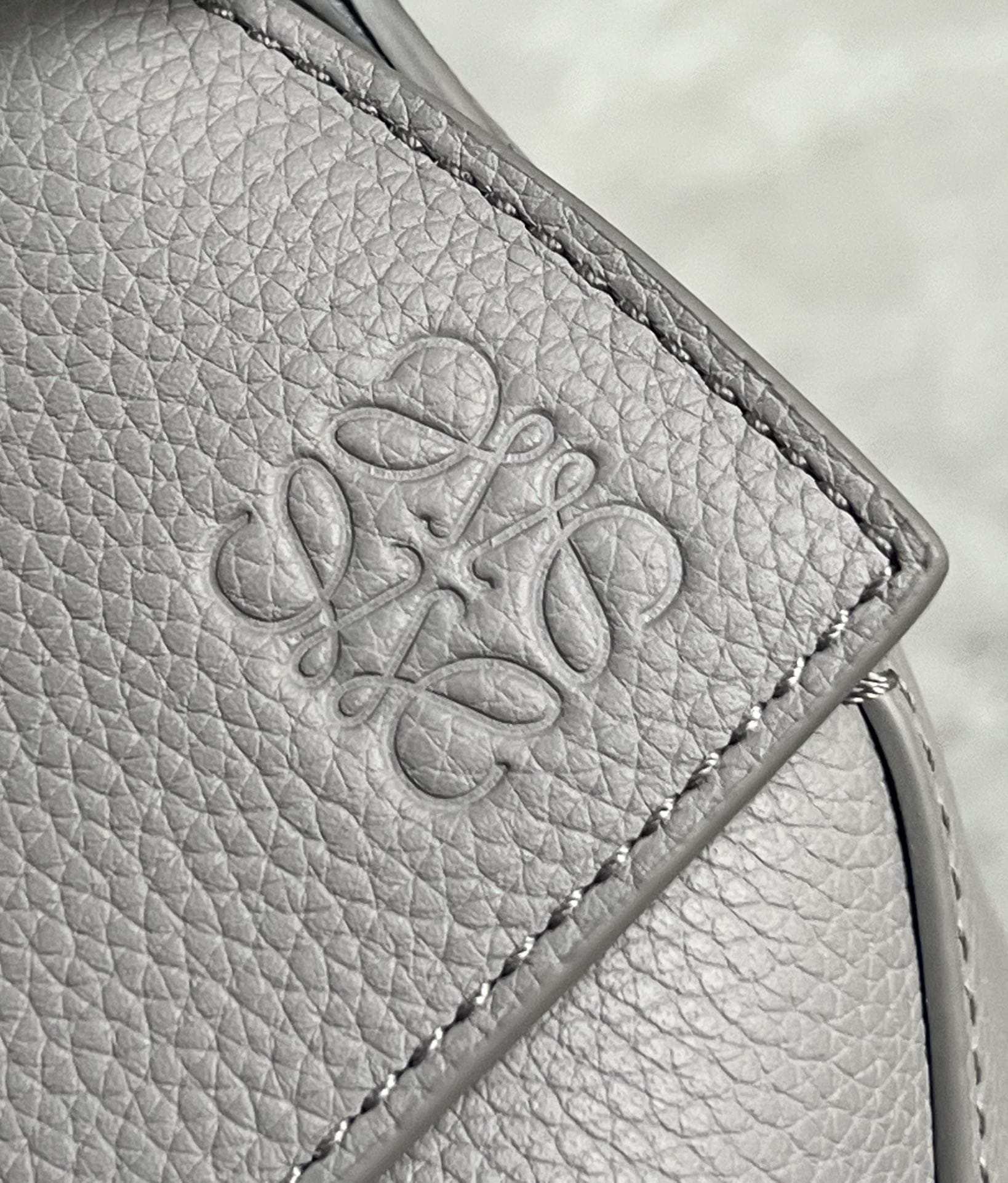 LOEWE Small Puzzle Bag In  Calfskin - Pearl Grey