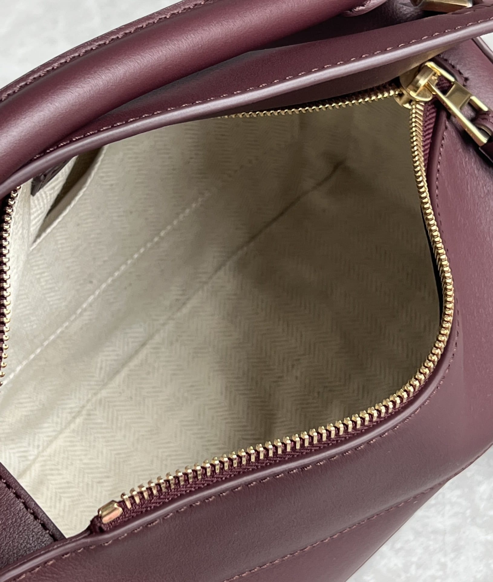 LOEWE Small Puzzle Bag In  Calfskin - Dark Burgundy