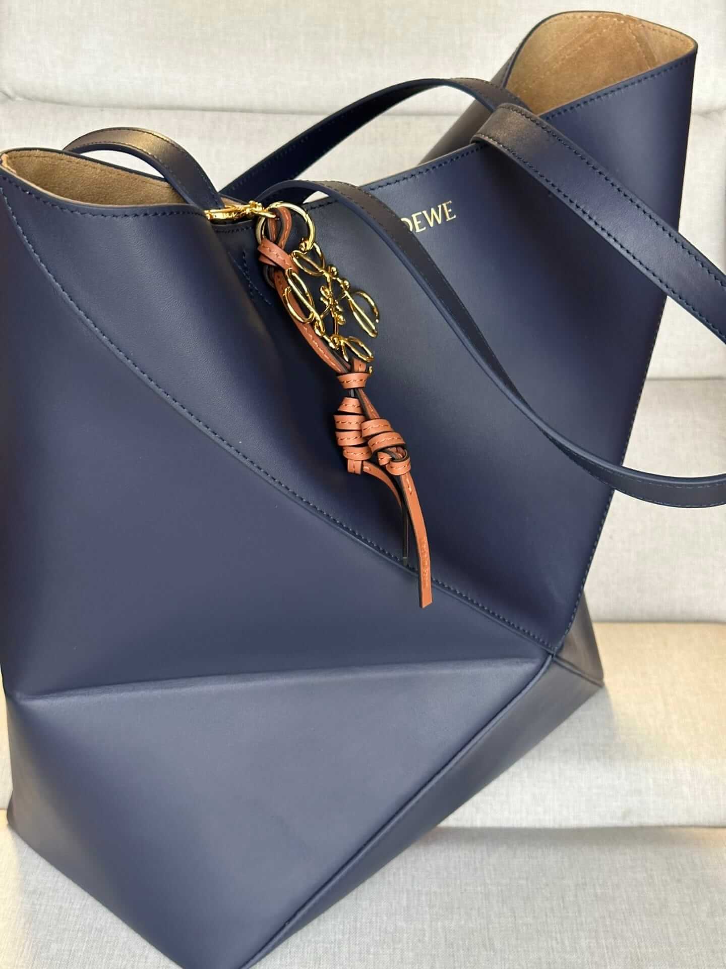 LOEWE XL Puzzle Fold Tote Bag In Calfskin - Abyss Blue