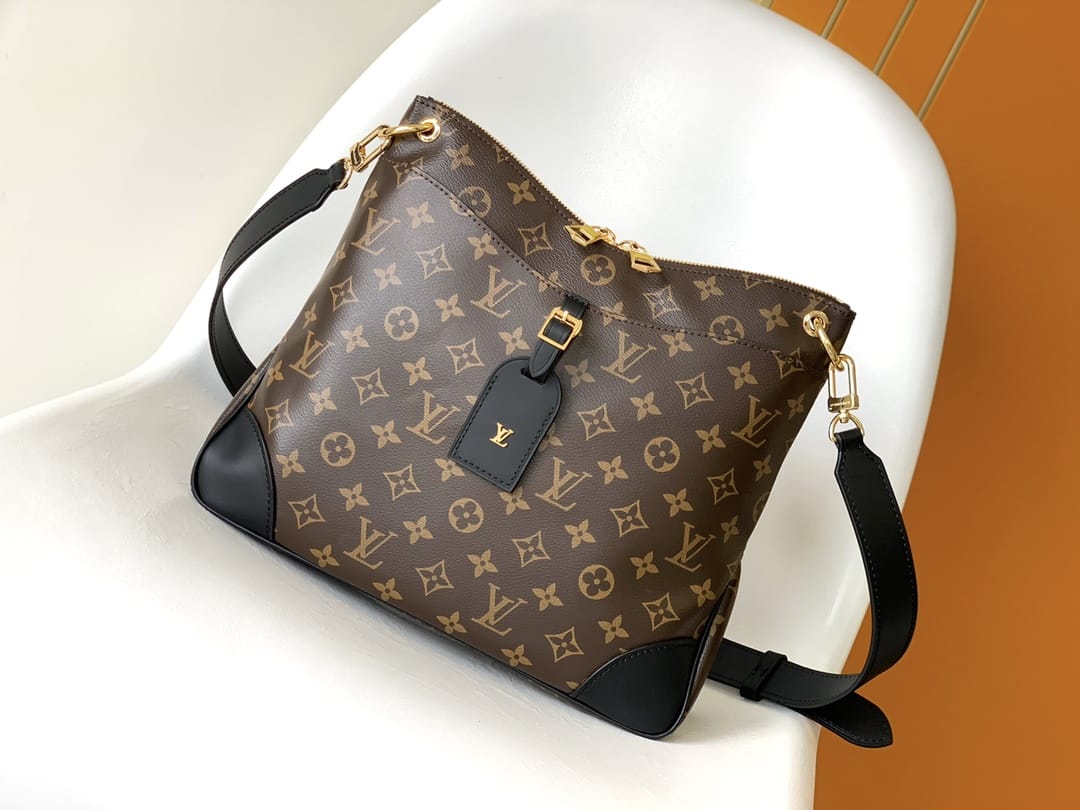 Louis Vuitton Odeon MM Shoulder Bag in Monogram Canvas