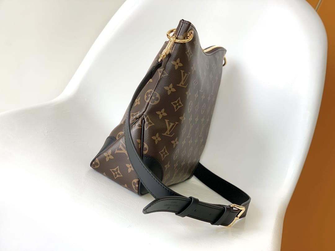 Louis Vuitton Odeon MM Shoulder Bag in Monogram Canvas