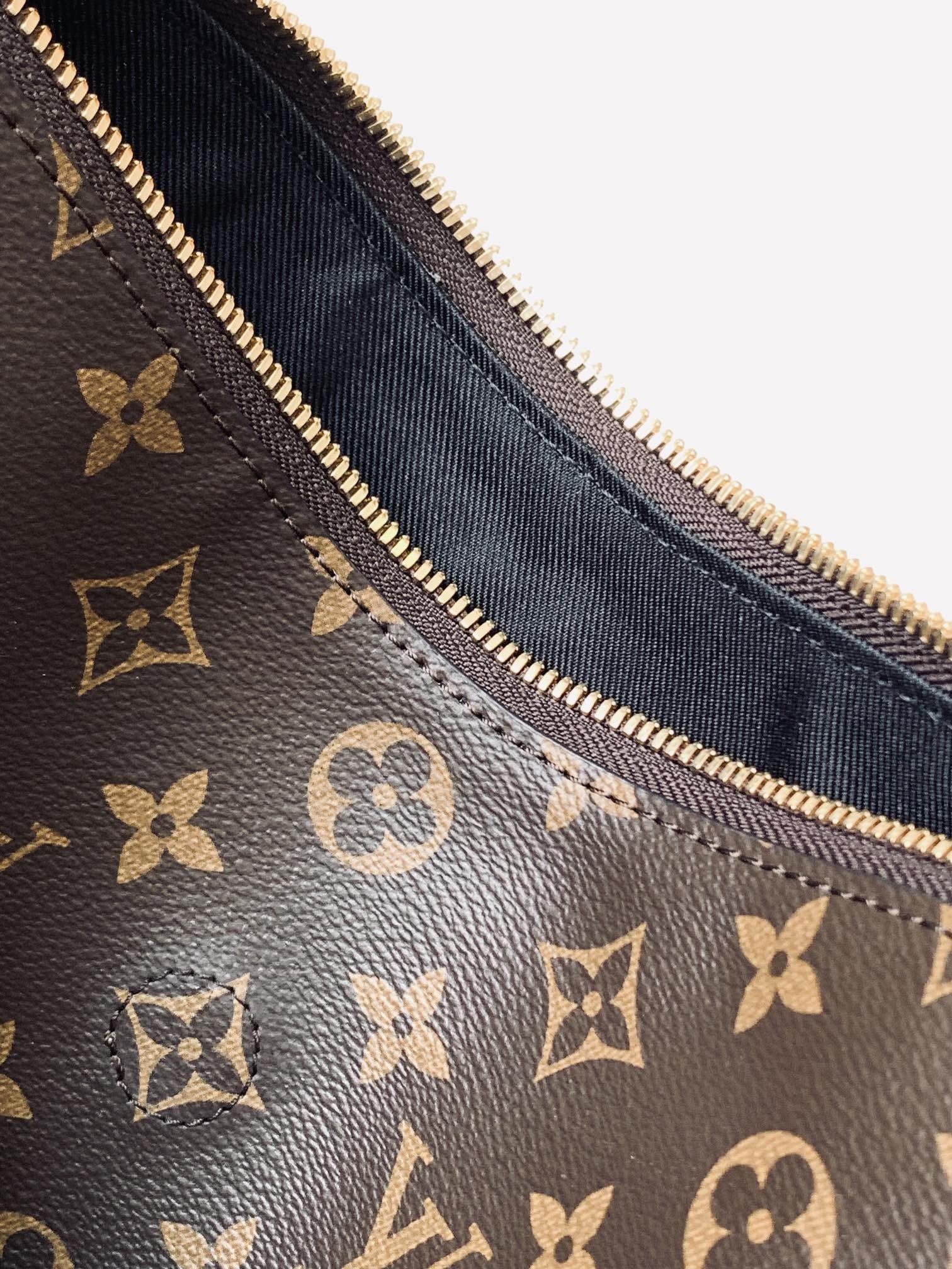 Louis Vuitton Odeon MM Shoulder Bag in Monogram Canvas