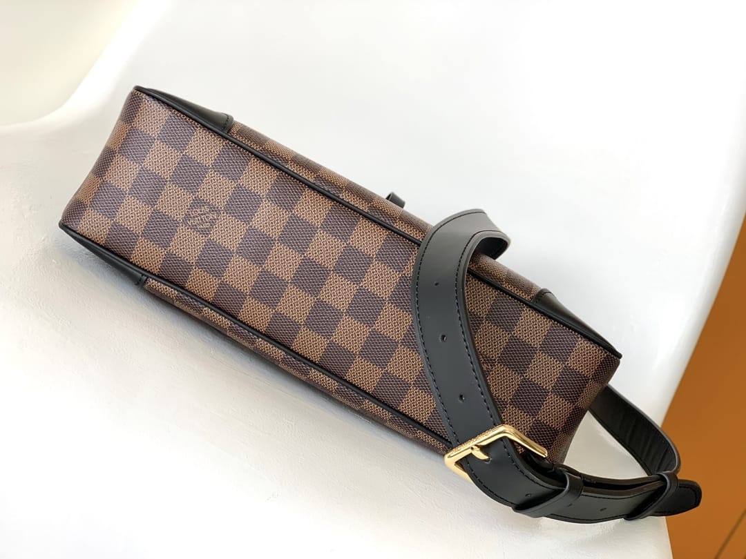 Louis Vuitton Odeon MM Shoulder Bag in Damier Canvas