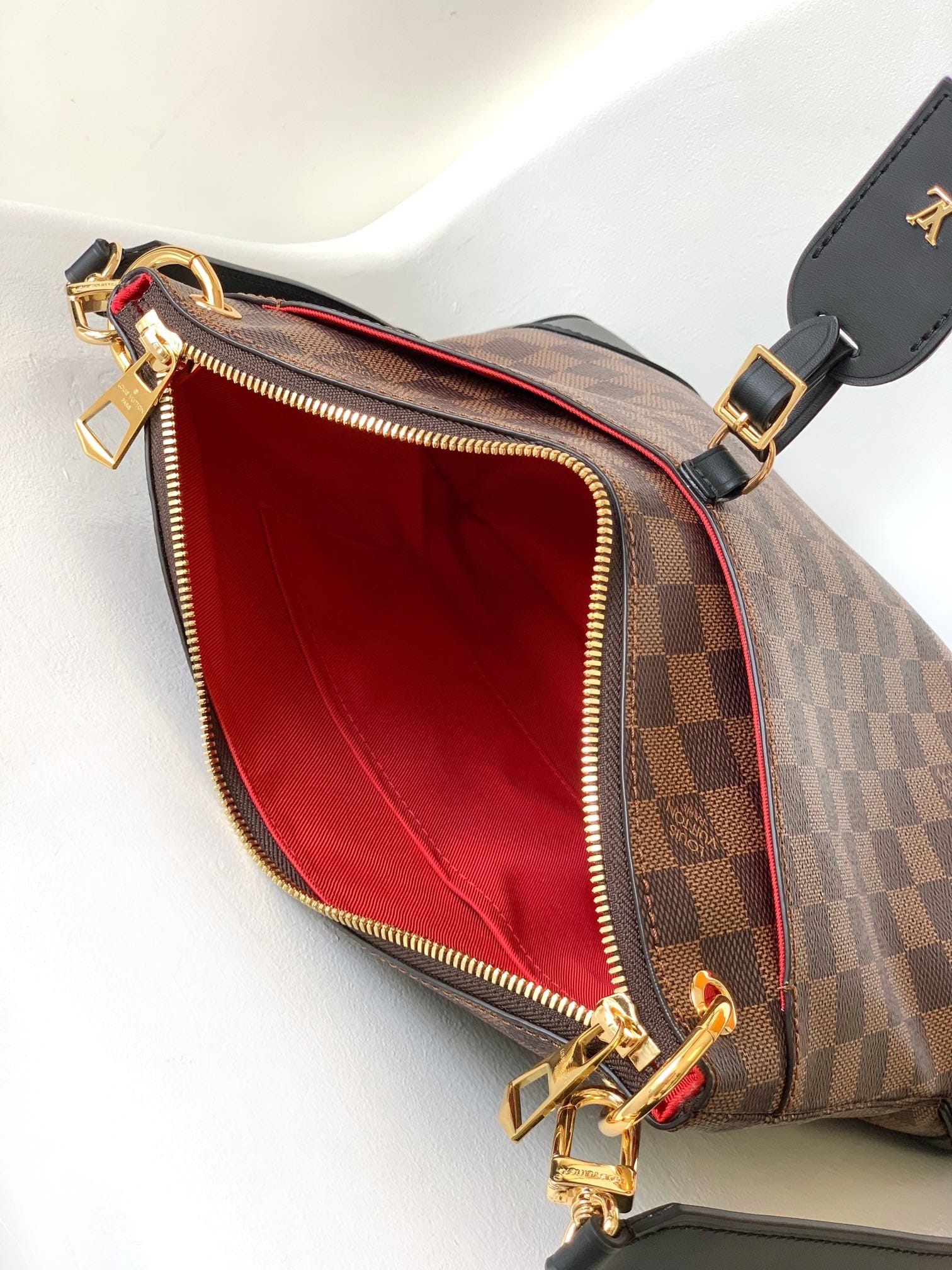 Louis Vuitton Odeon MM Shoulder Bag in Damier Canvas