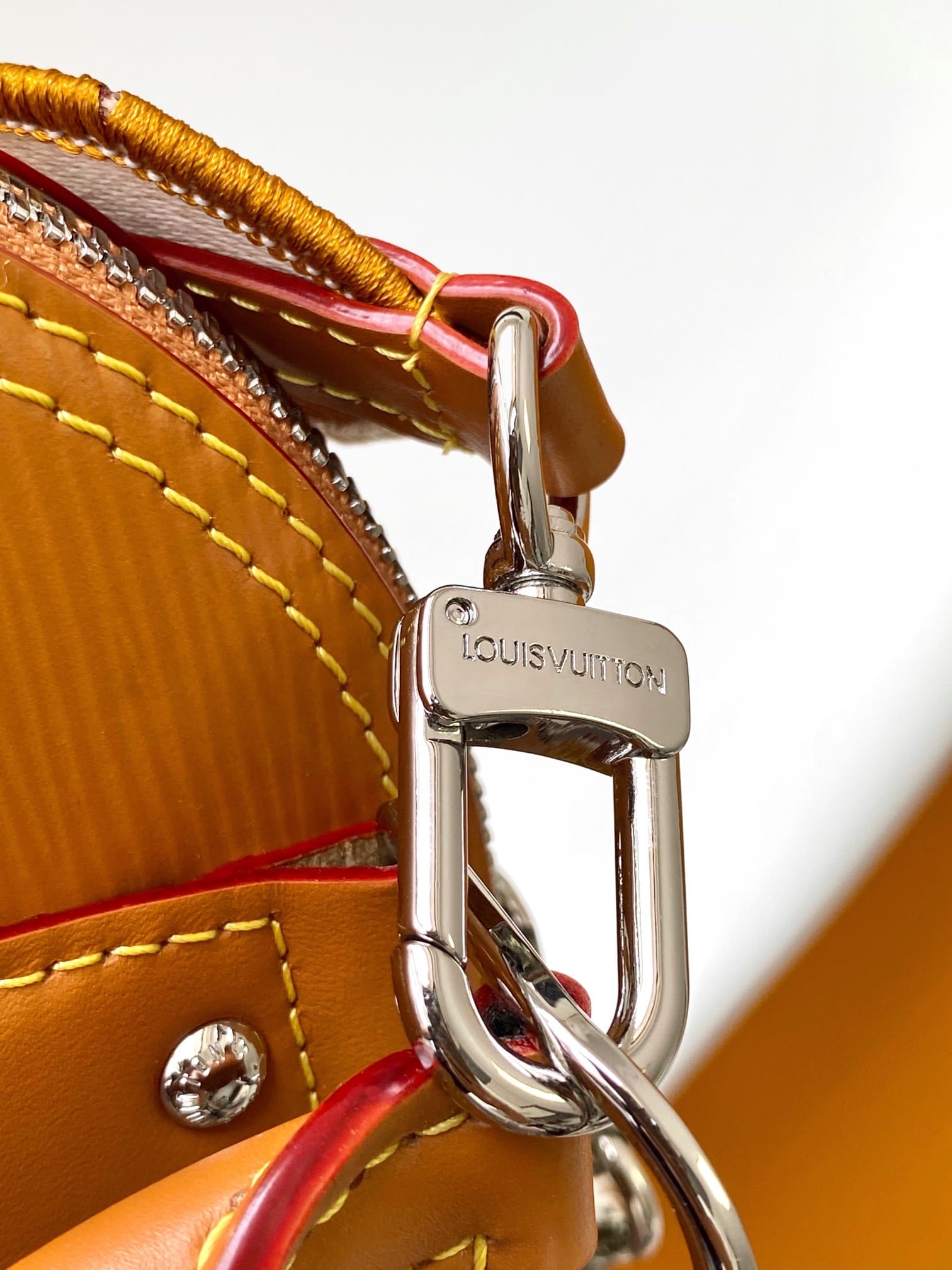 Louis Vuitton Alma BB Handbag in Epi Leather - Gold Honey