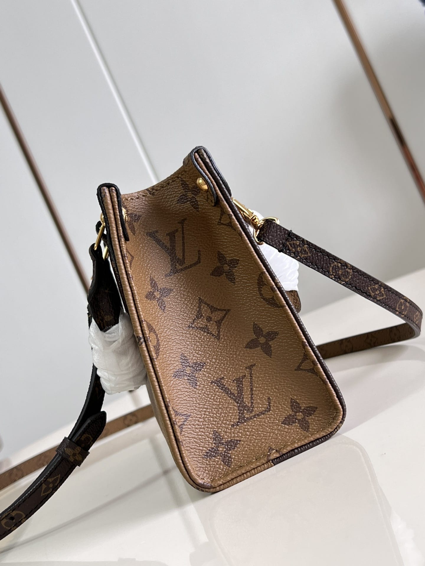 Louis Vuitton OnTheGo BB Toto Bag in Monogram Canvas