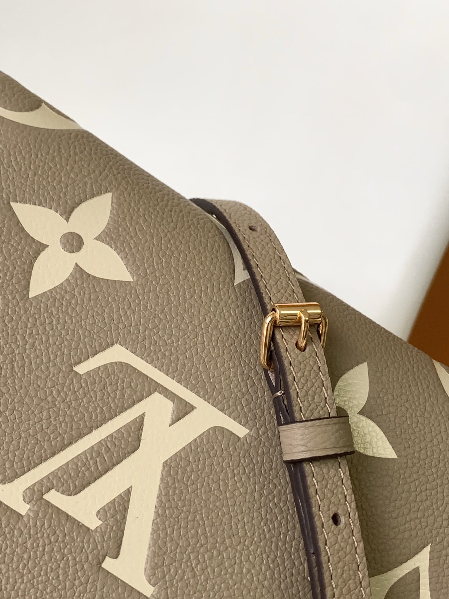 Louis Vuitton OnTheGo BB Toto Bag in Bicolor Monogram Empreinte Leather - Gray/Cream