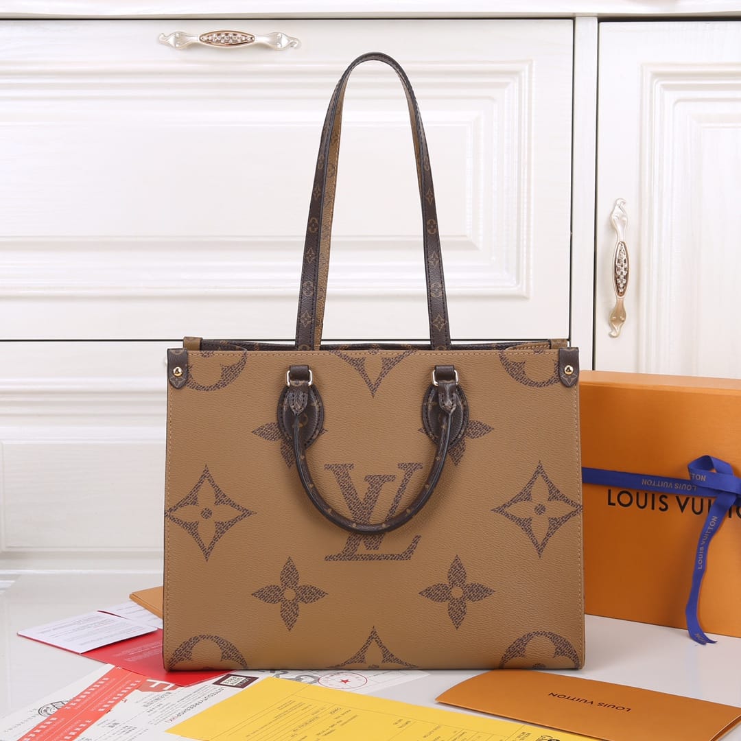 Louis Vuitton OnTheGo MM Toto Bag in Monogram Canvas