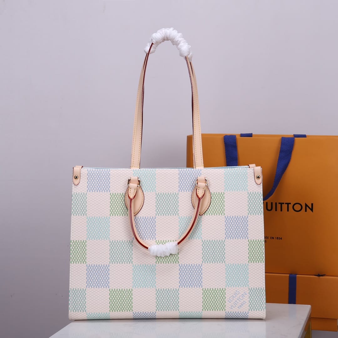 Louis Vuitton OnTheGo MM Toto Bag in Damier Giant Canvas