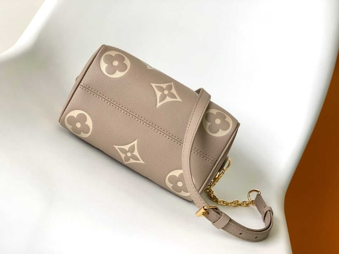 Louis Vuitton Speedy Bandoulière 20 Handle Shoulder Bag in Bicolor Monogram Leather - Gray/Beige