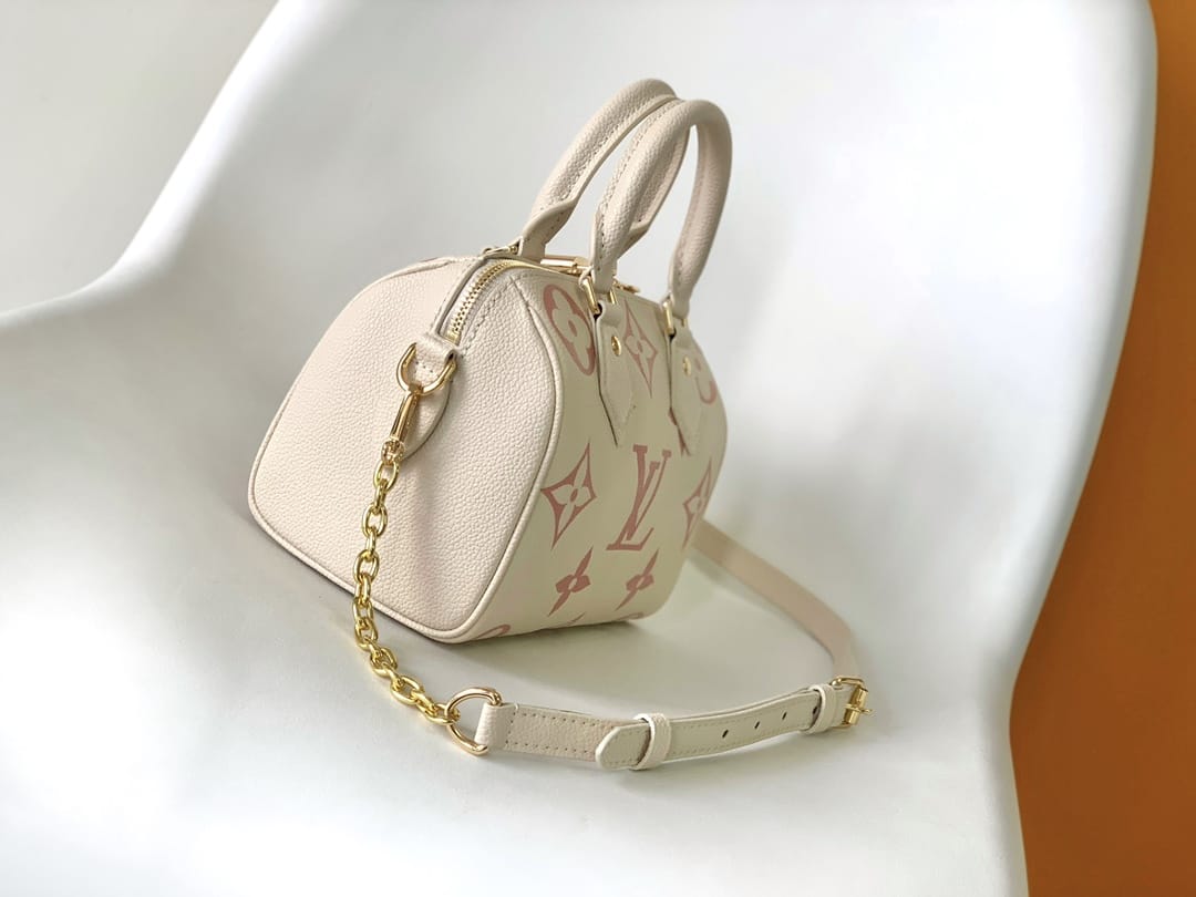 Louis Vuitton Speedy Bandoulière 20 Handle Shoulder Bag in Bicolor Monogram Leather - Latte/Chamallow