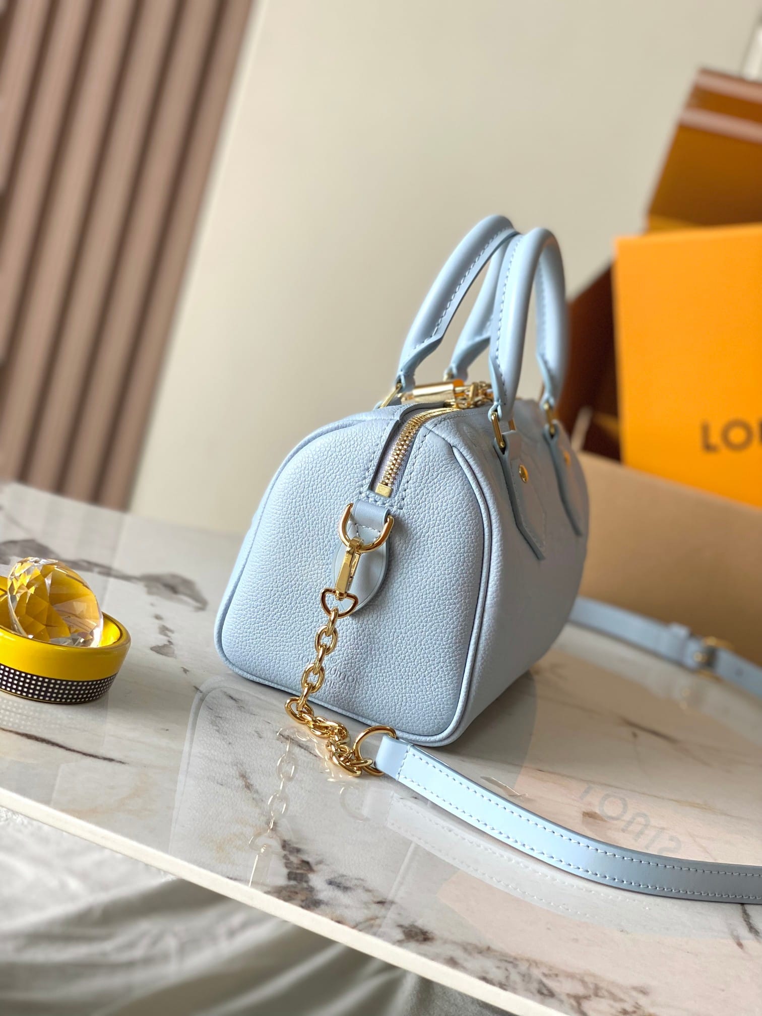 Louis Vuitton Speedy Bandoulière 20 Handle Shoulder Bag in Monogram Leather - Blue