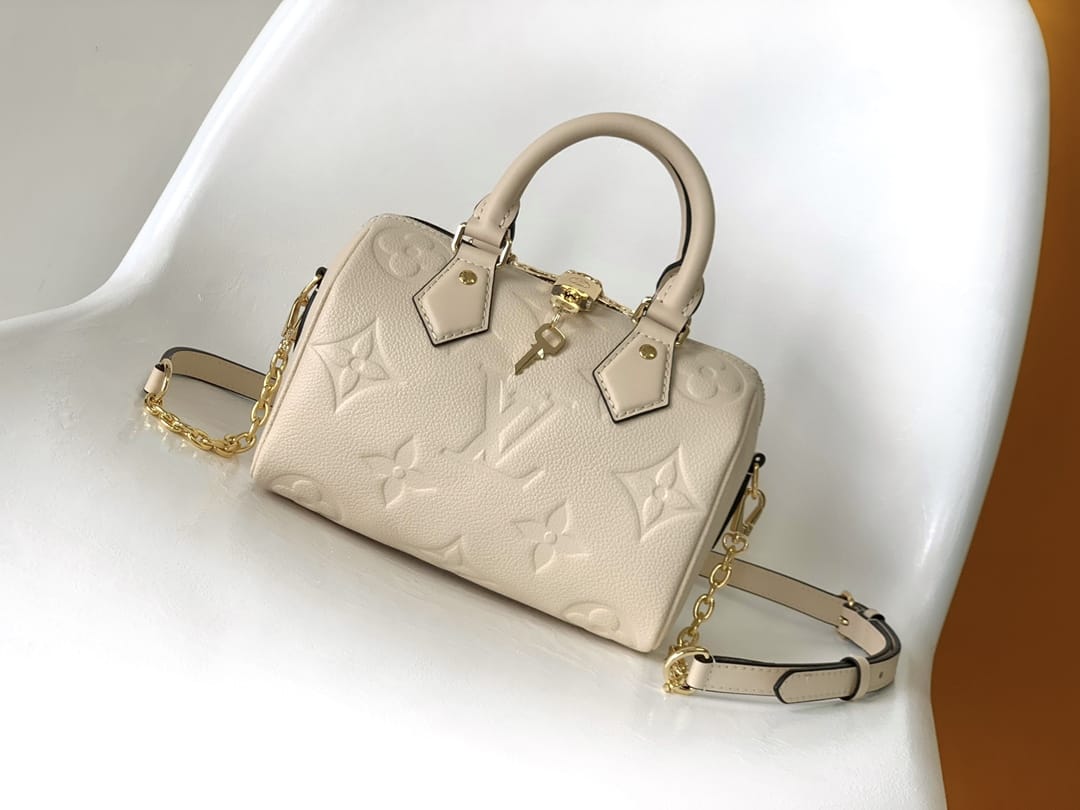 Louis Vuitton Speedy Bandoulière 20 Handle Shoulder Bag in Monogram Leather - Beige