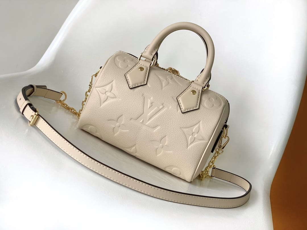 Louis Vuitton Speedy Bandoulière 20 Handle Shoulder Bag in Monogram Leather - Beige