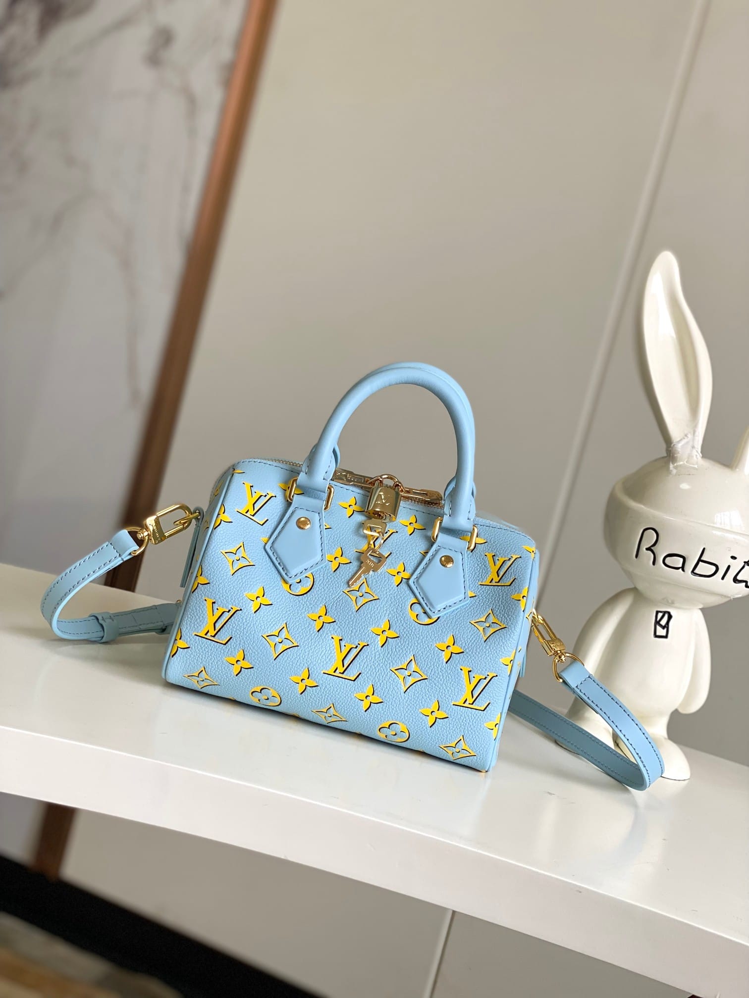 Louis Vuitton Speedy Bandoulière 20 Handle Shoulder Bag in Calfskin Leather - Baby Blue