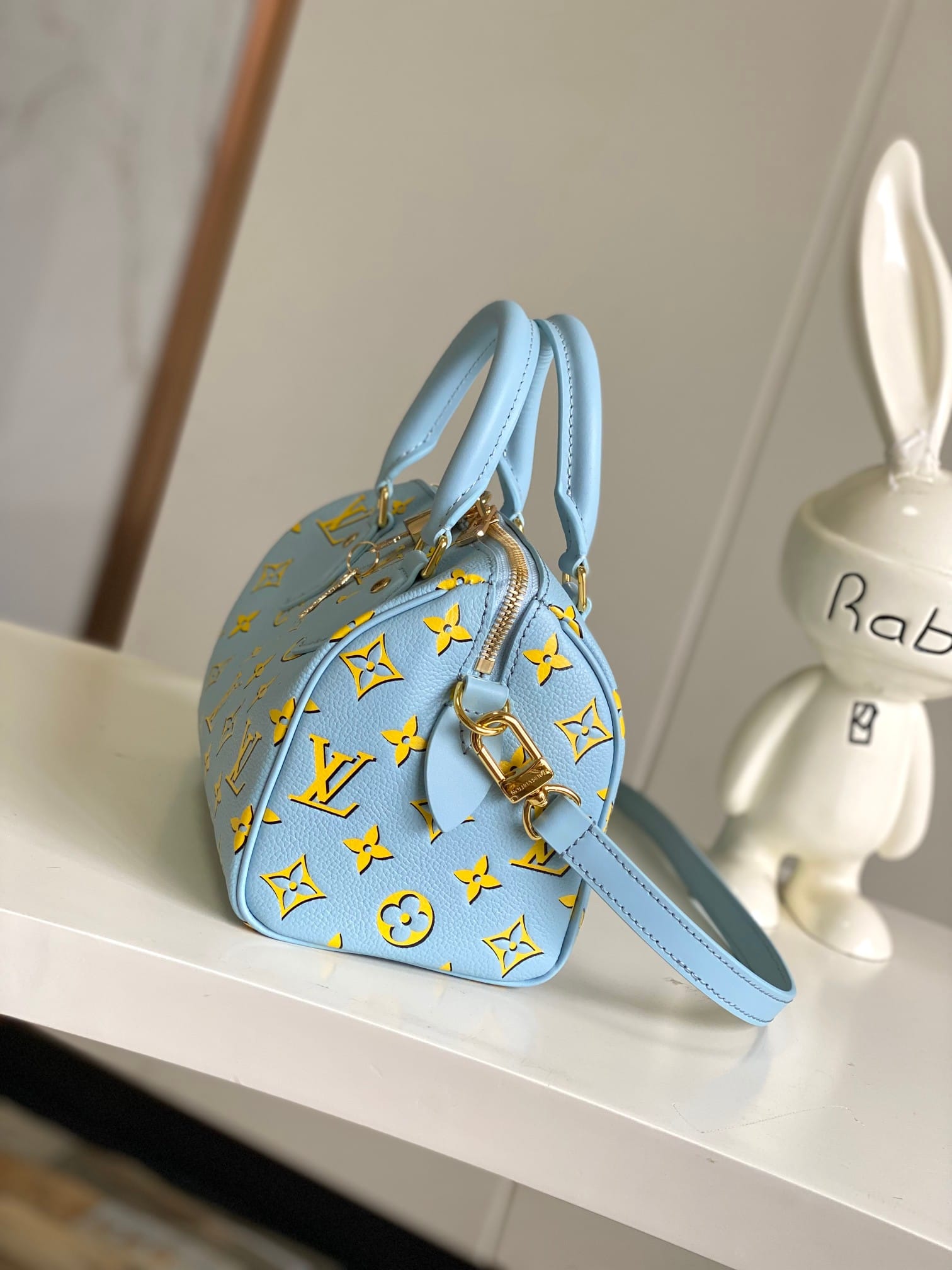 Louis Vuitton Speedy Bandoulière 20 Handle Shoulder Bag in Calfskin Leather - Baby Blue