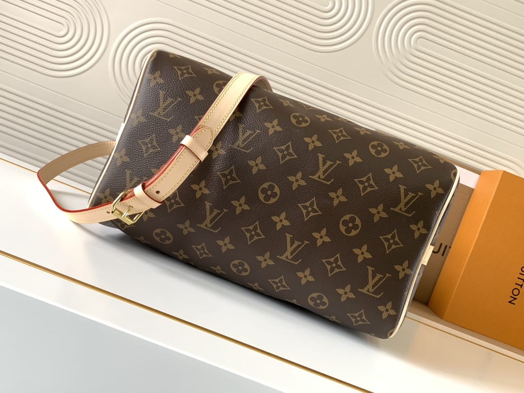 Louis Vuitton Speedy Bandoulière 30 Handle Shoulder Bag in Monogram Canvas