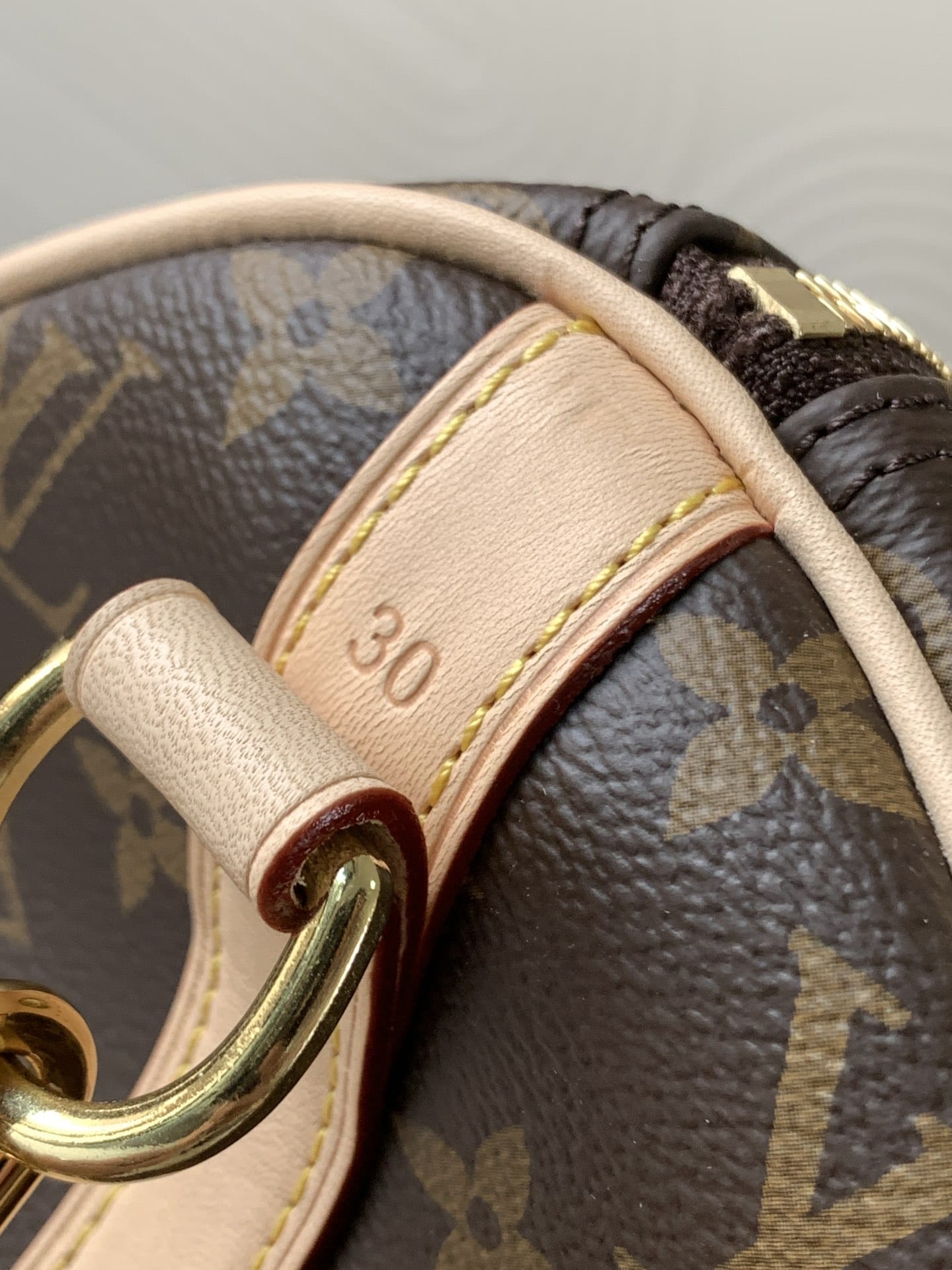 Louis Vuitton Speedy Bandoulière 30 Handle Shoulder Bag in Monogram Canvas