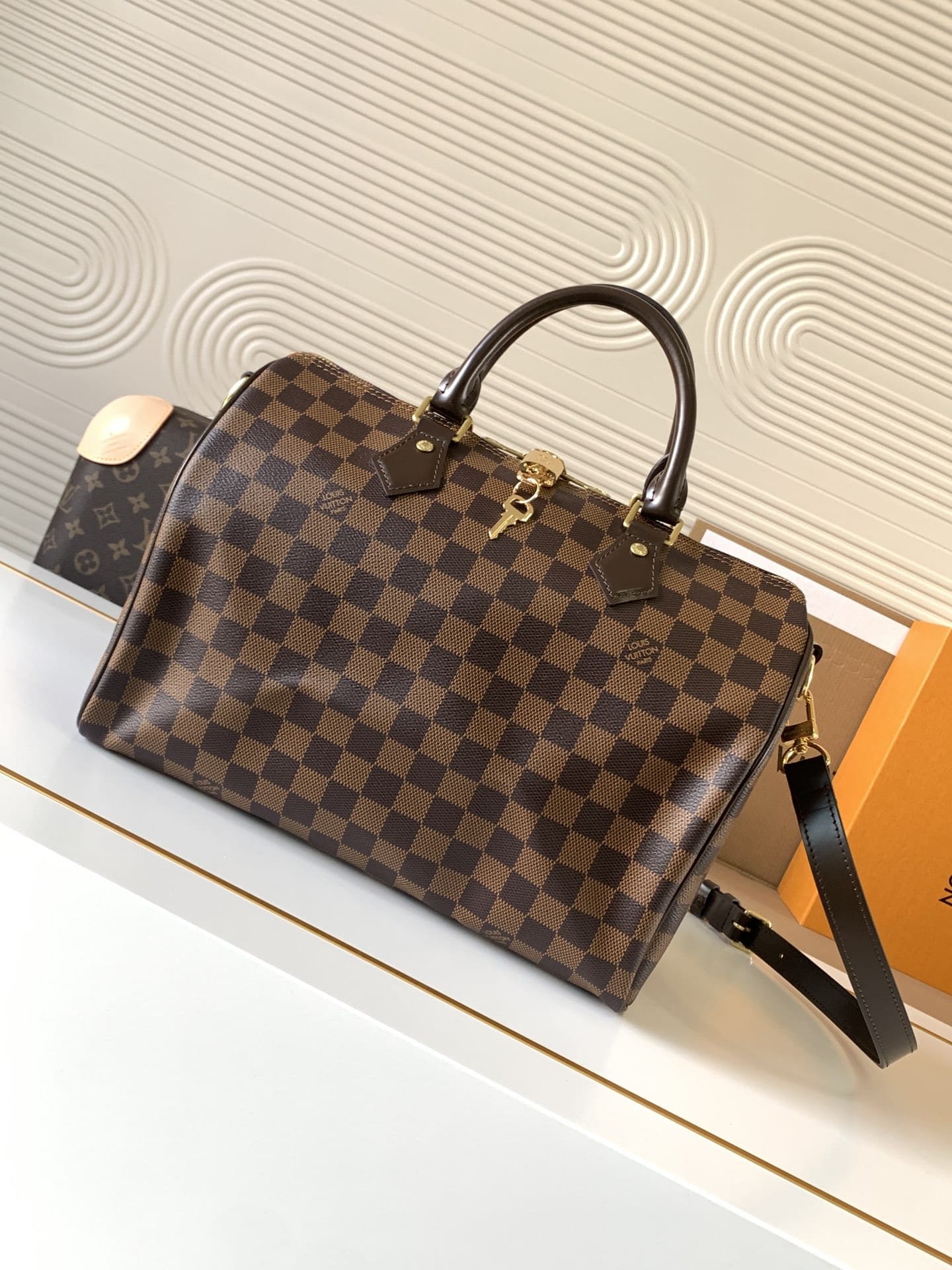 Louis Vuitton Speedy Bandoulière 30 Handle Shoulder Bag in Damier Ebene Canvas