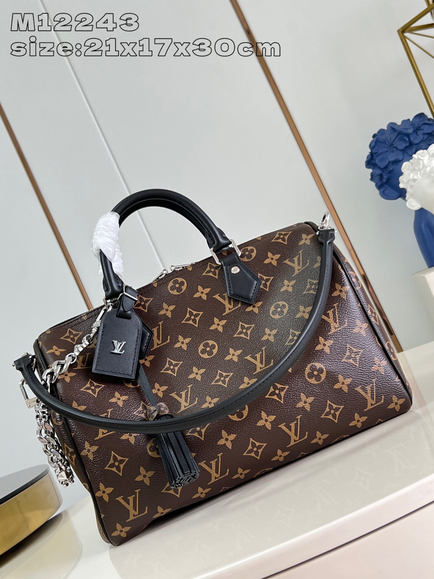 Louis Vuitton Speedy Soft 30 Dark Handle Shoulder Bag in Monogram Canvas - Black