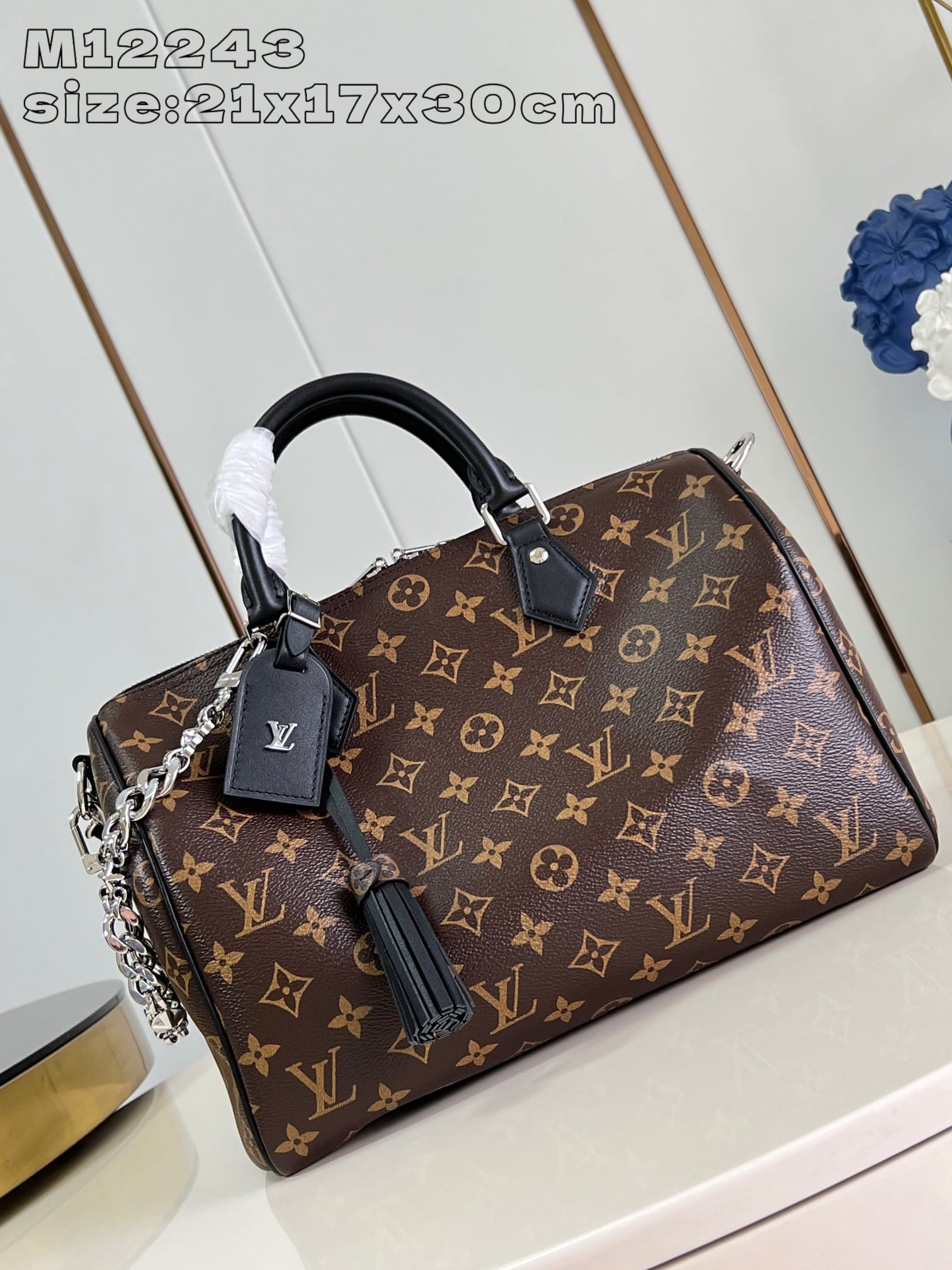 Louis Vuitton Speedy Soft 30 Dark Handle Shoulder Bag in Monogram Canvas - Black