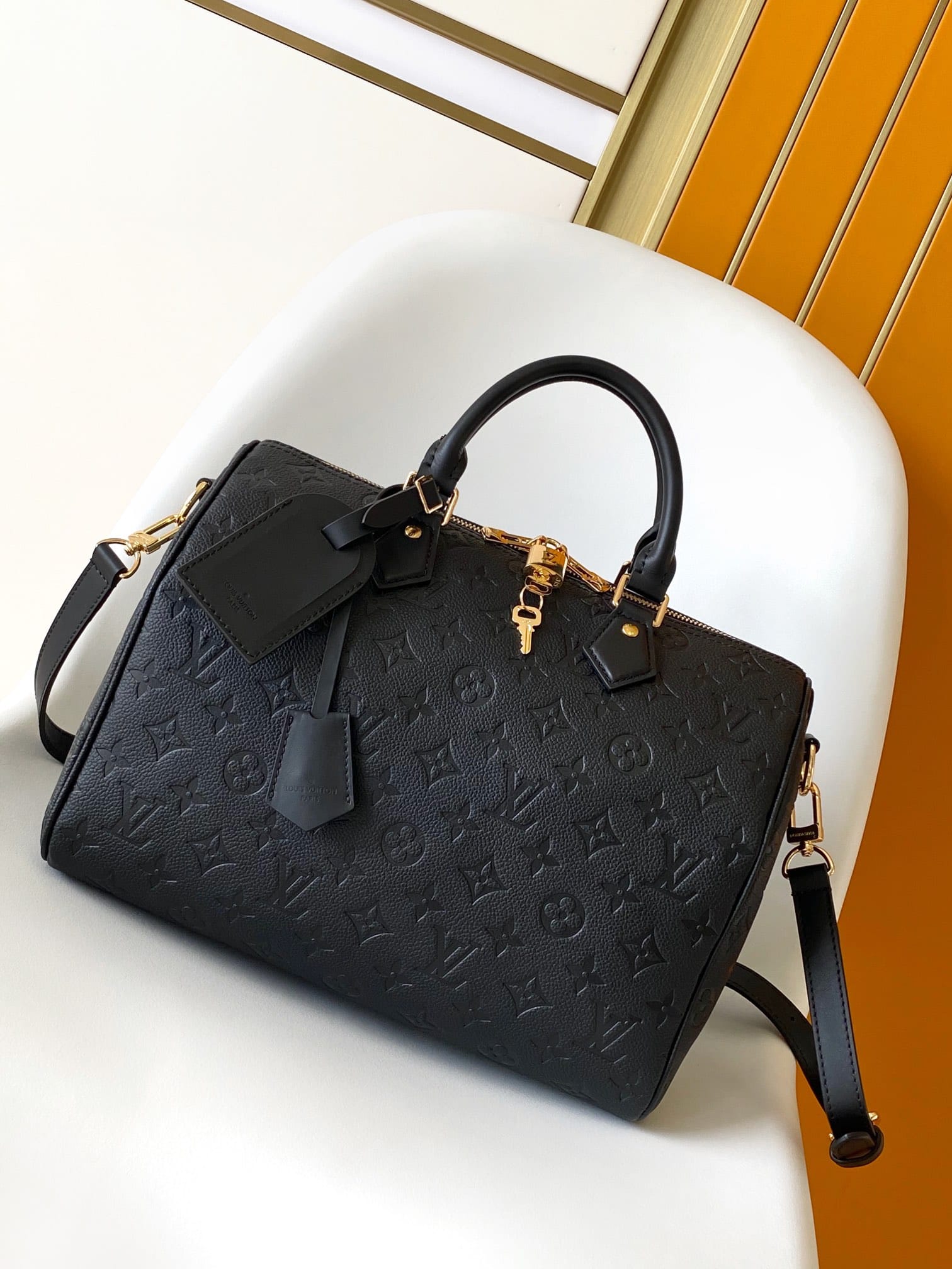 Louis Vuitton Speedy Soft 30 Handle Shoulder Bag in Monogram Leather - Black