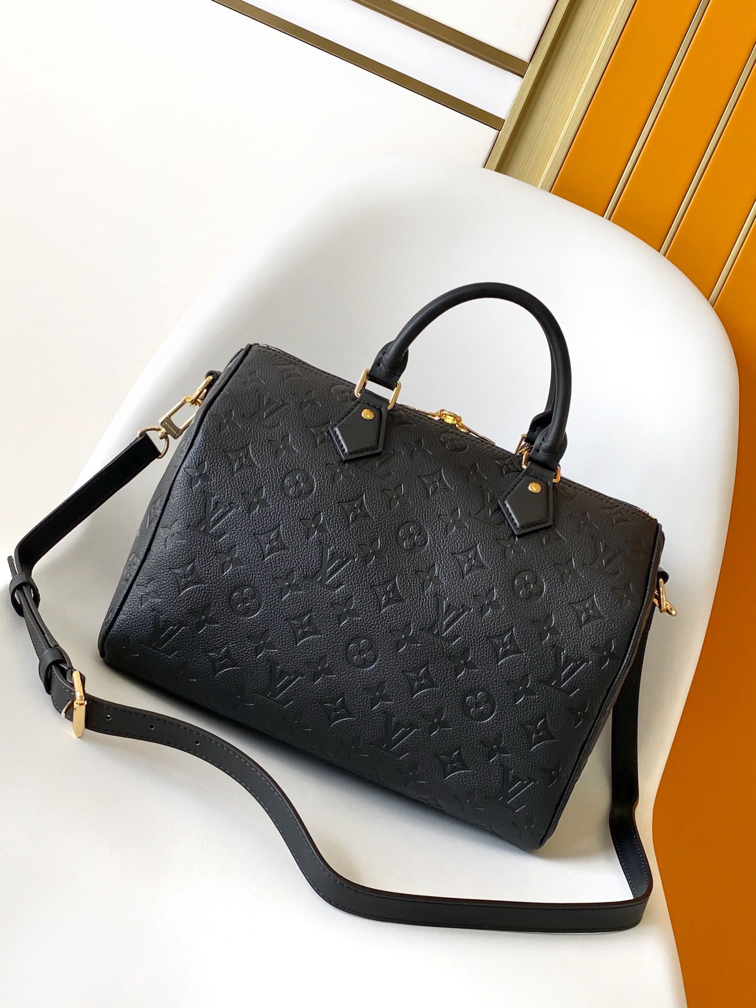 Louis Vuitton Speedy Soft 30 Handle Shoulder Bag in Monogram Leather - Black