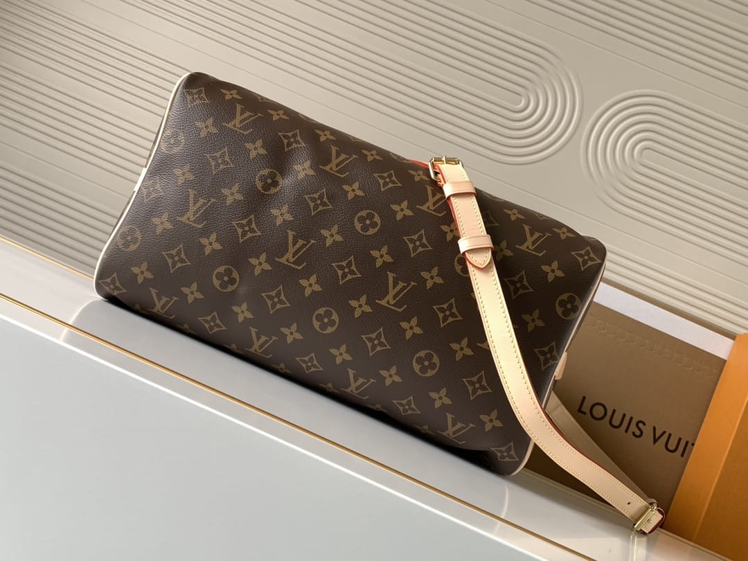 Louis Vuitton Speedy Bandoulière 35 Handle Shoulder Bag in Monogram Canvas